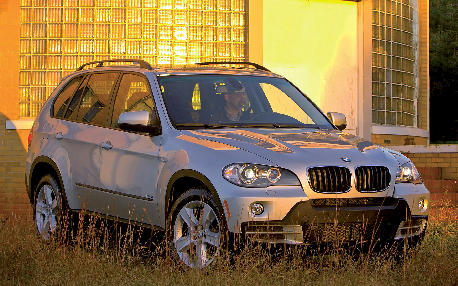 BMW X5 (US) and HD