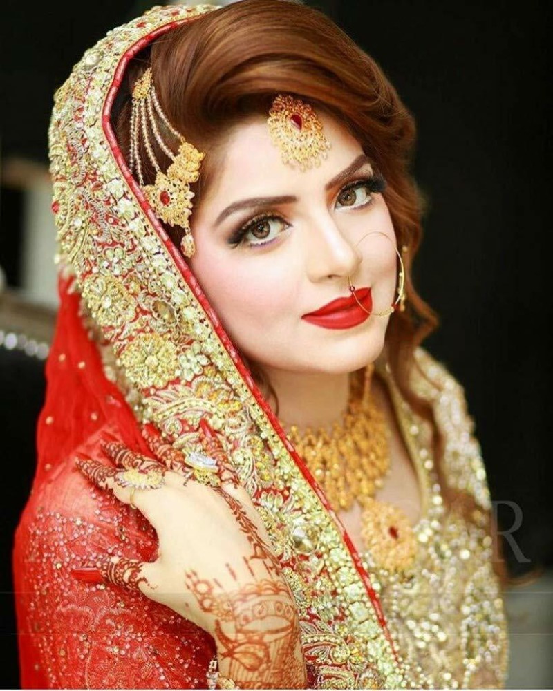 dainty bridal girl poster for wall Fine