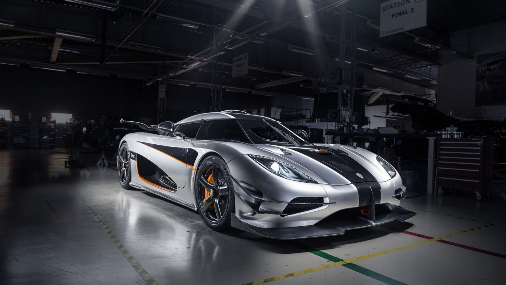 Cropped Koenigsegg One 1 Car Garage Hd