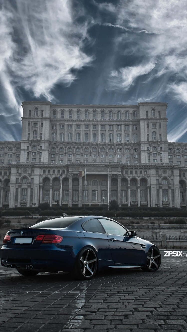 Download wallpaper: BMW E92 M3 in front
