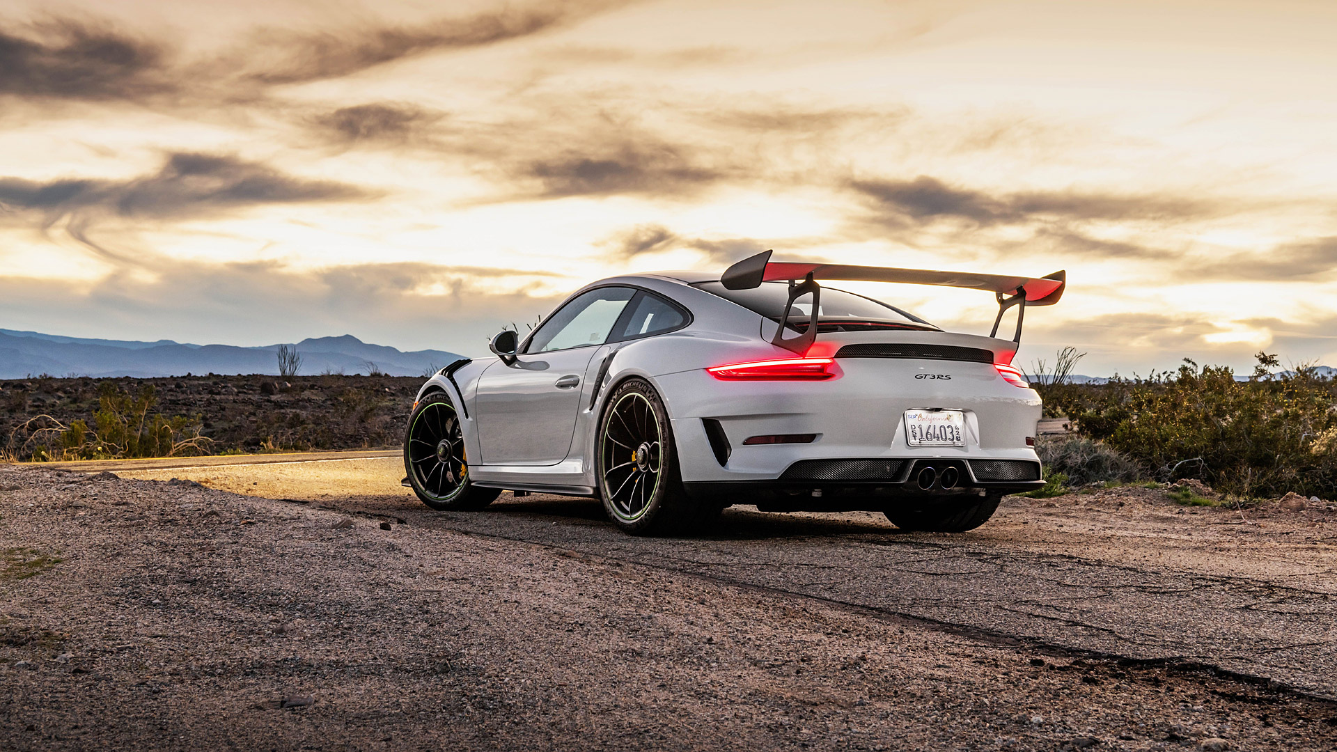Porsche 911 GT3 RS Wallpaper
