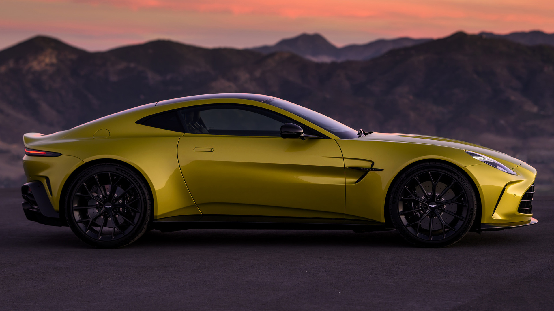 2024 Aston Martin Vantage