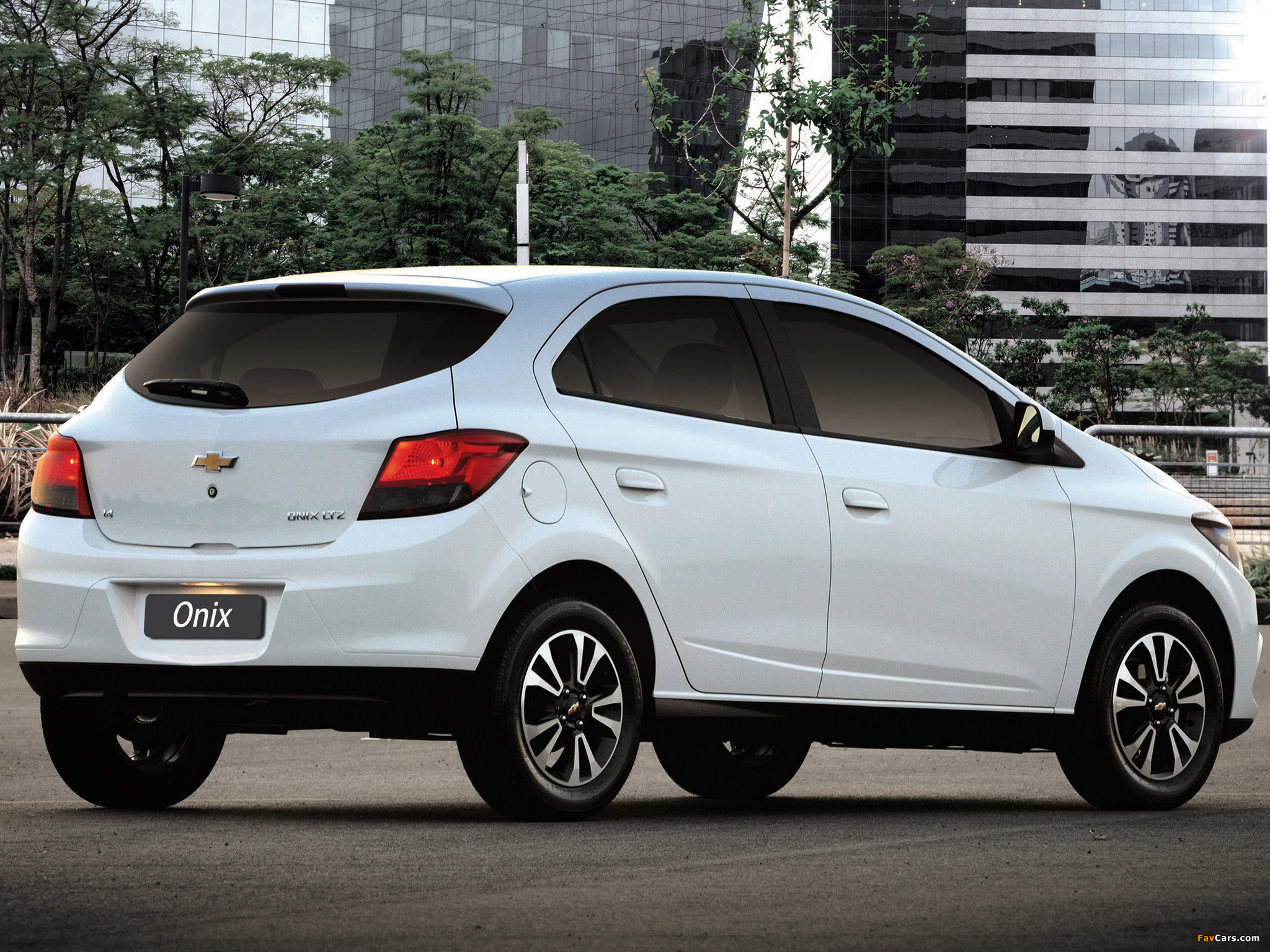 Chevrolet Onix 2012 wallpaper (2048x1536)