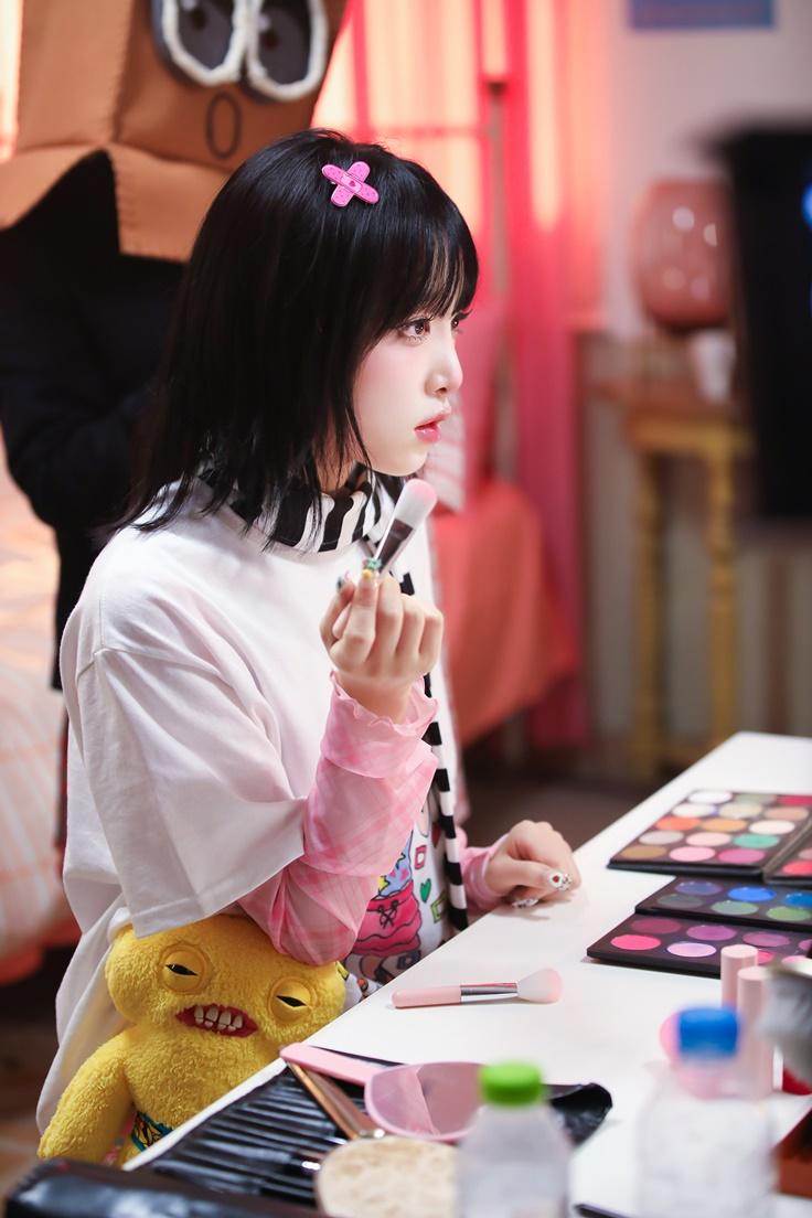 Choi Yena Single Album: NEMONEMO