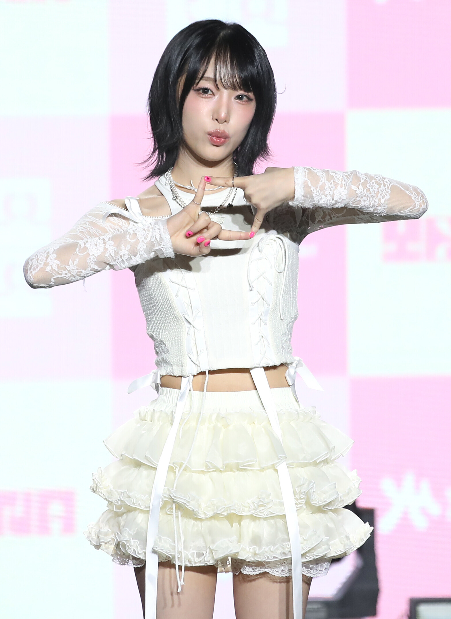 YENA - 'Nemo Nemo' comeback