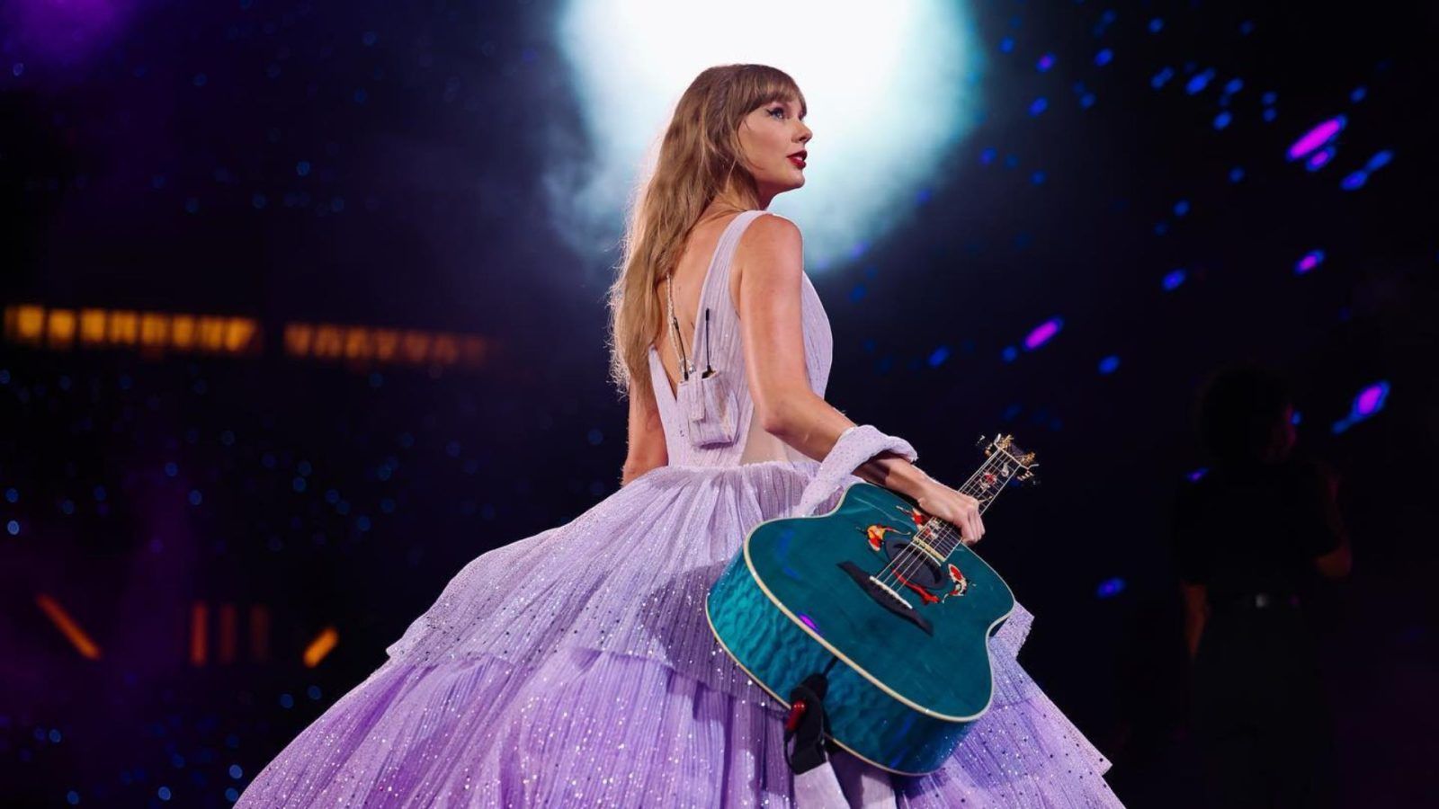 music video outfits of Taylor Swift