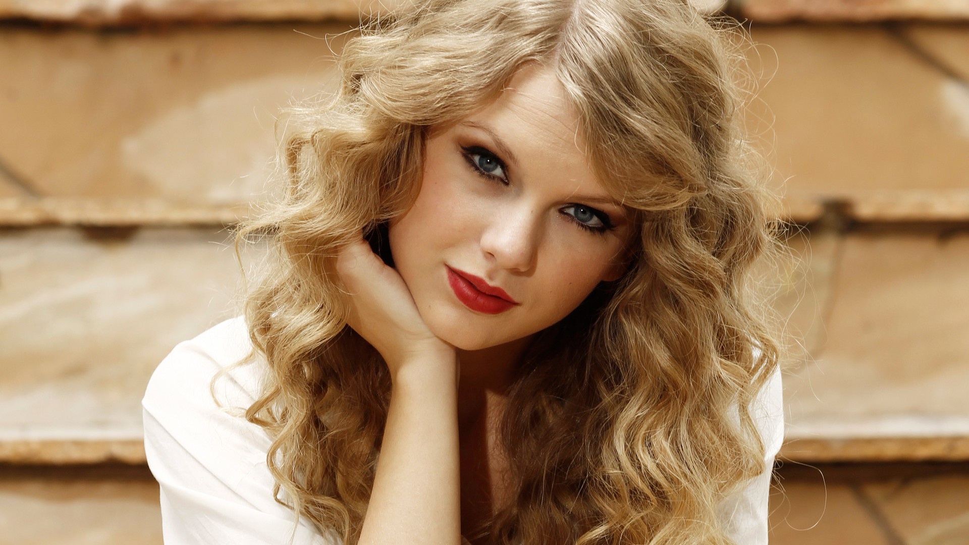 Taylor Swift Hair Style HD Wallpaper