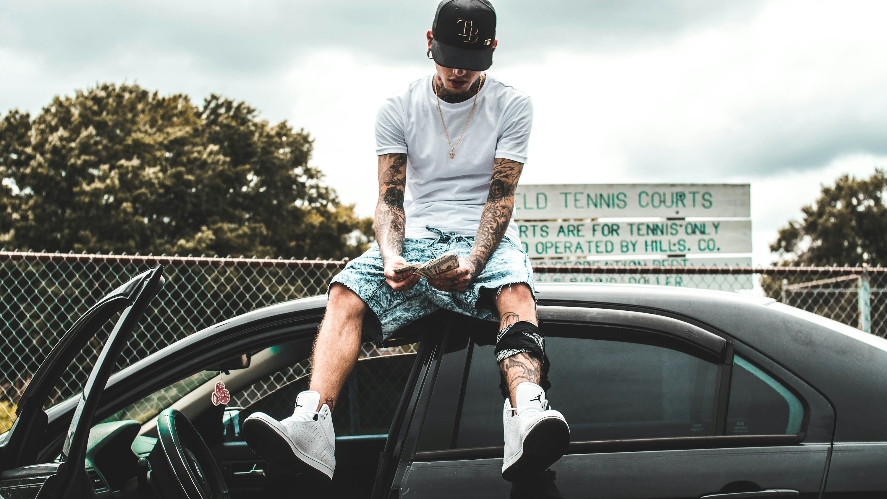 Car Money Picture. Download Free