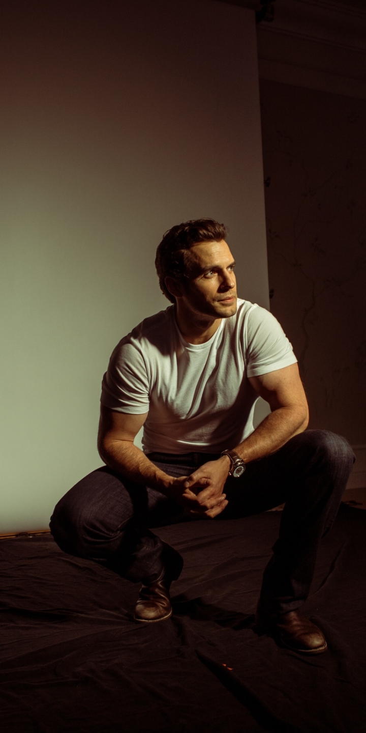 English Actor Celebrity Henry Cavill