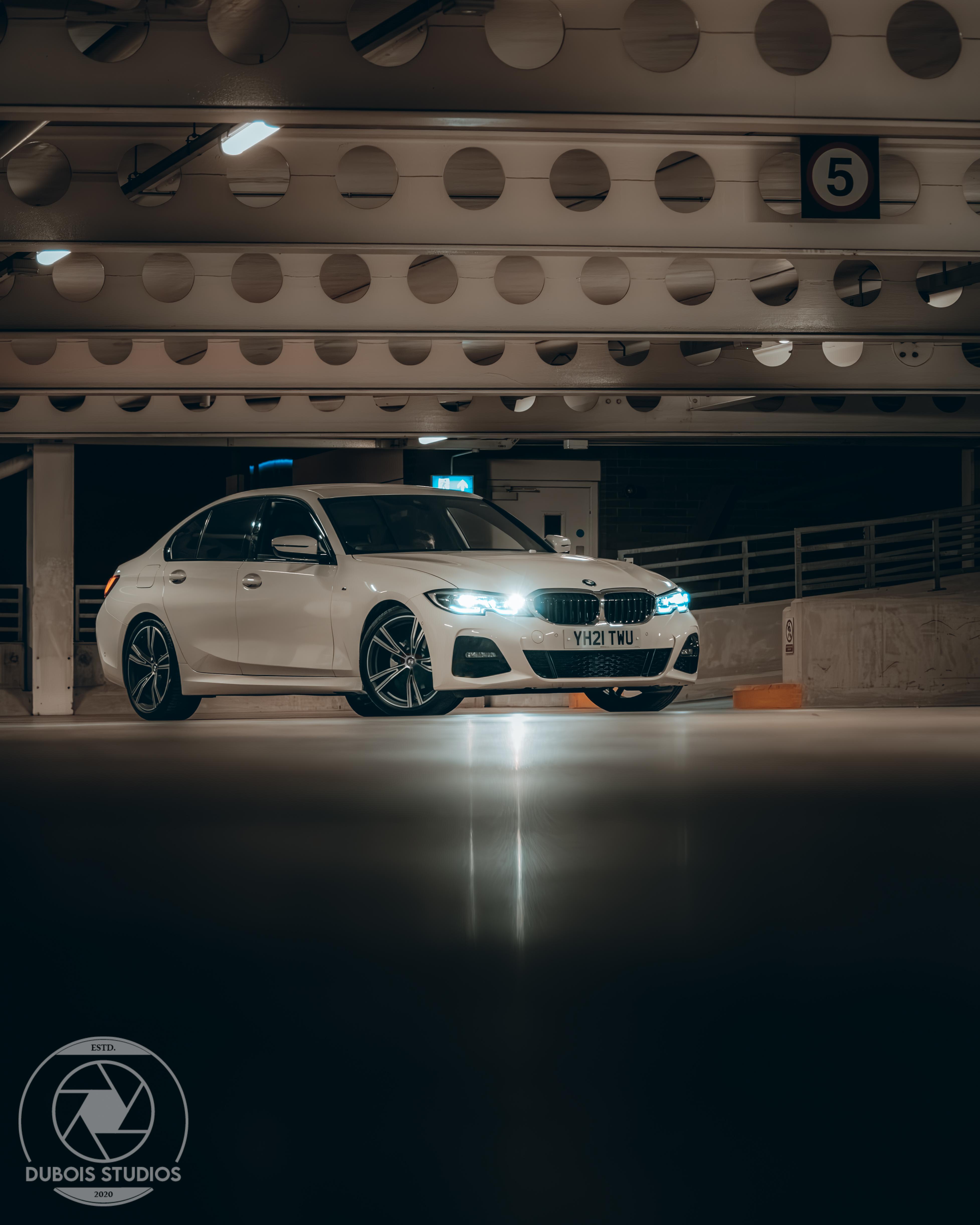 White BMW 320i
