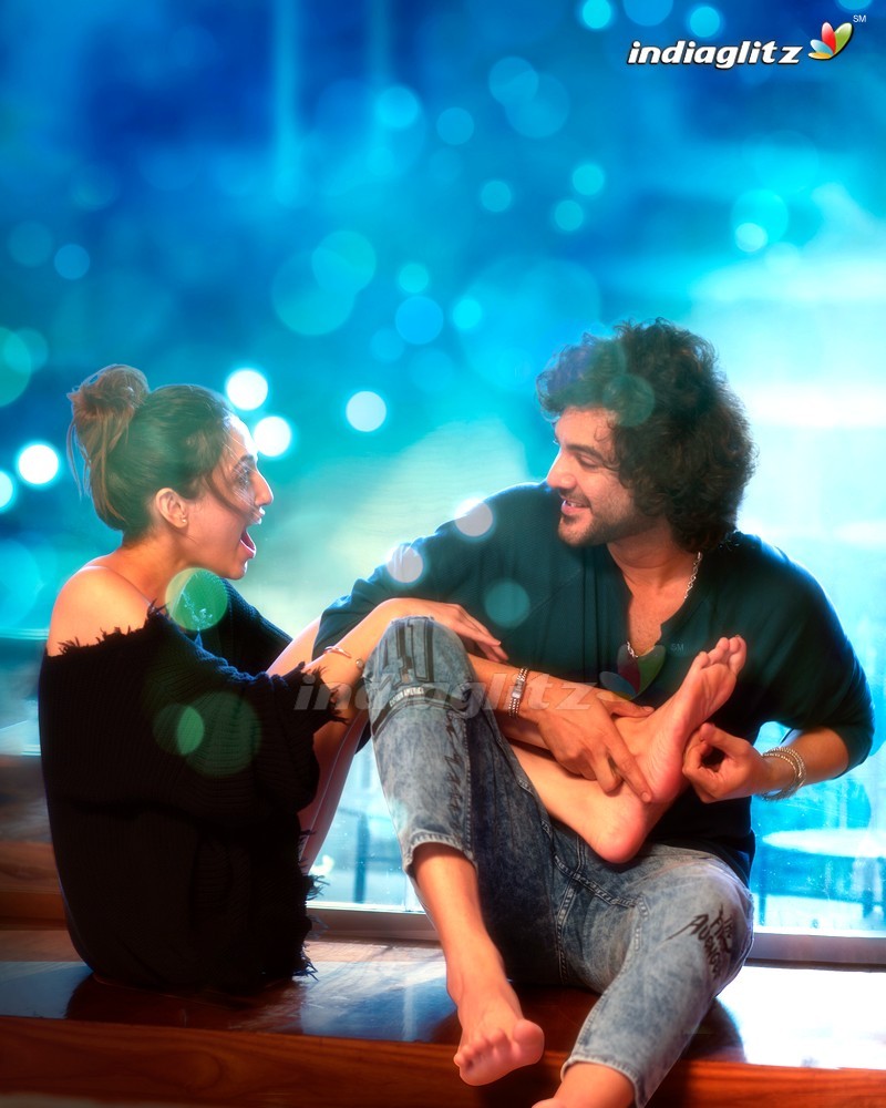 DJ Tillu Photo Movies