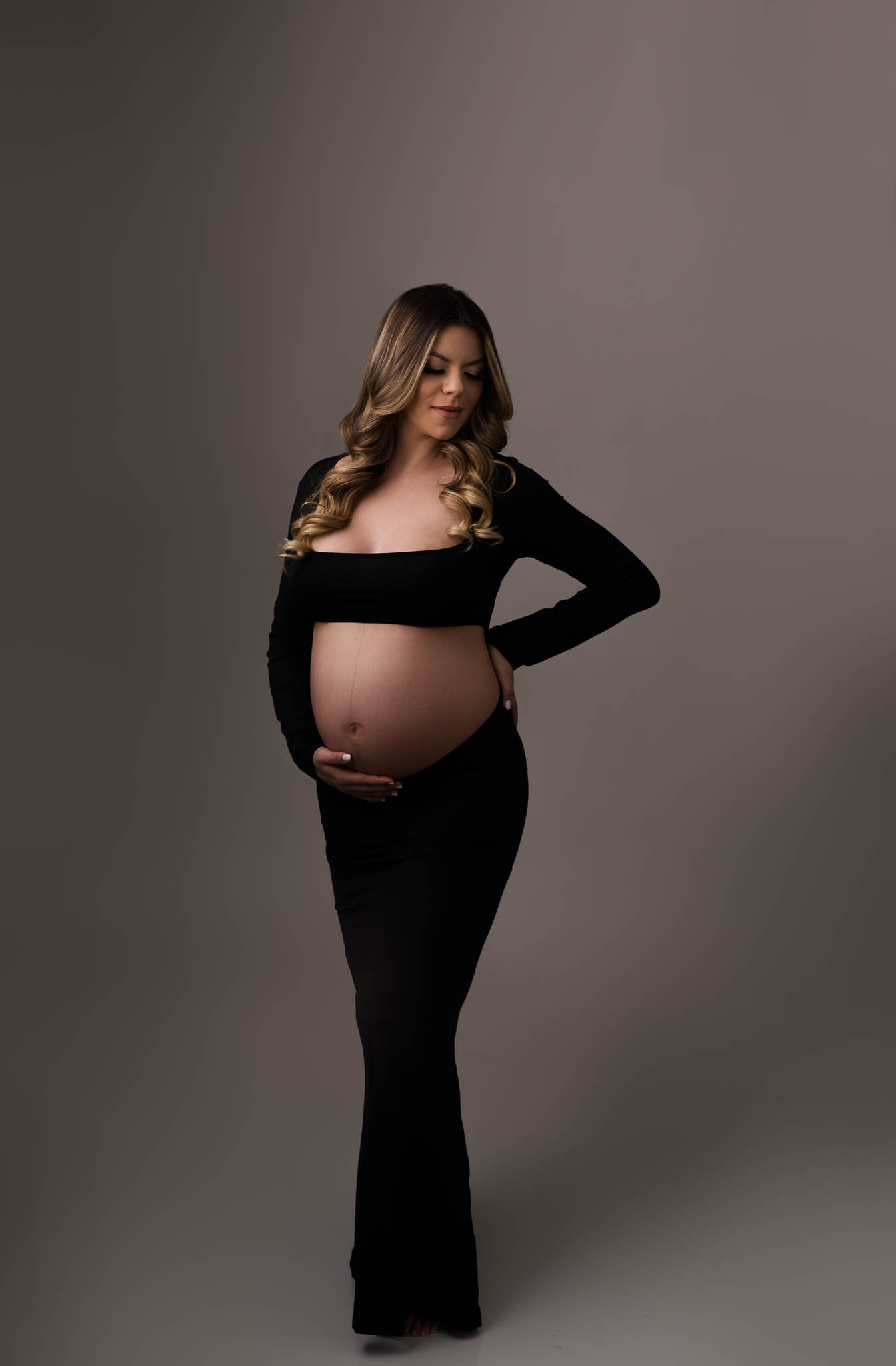 Maternity Photo with Black Dress