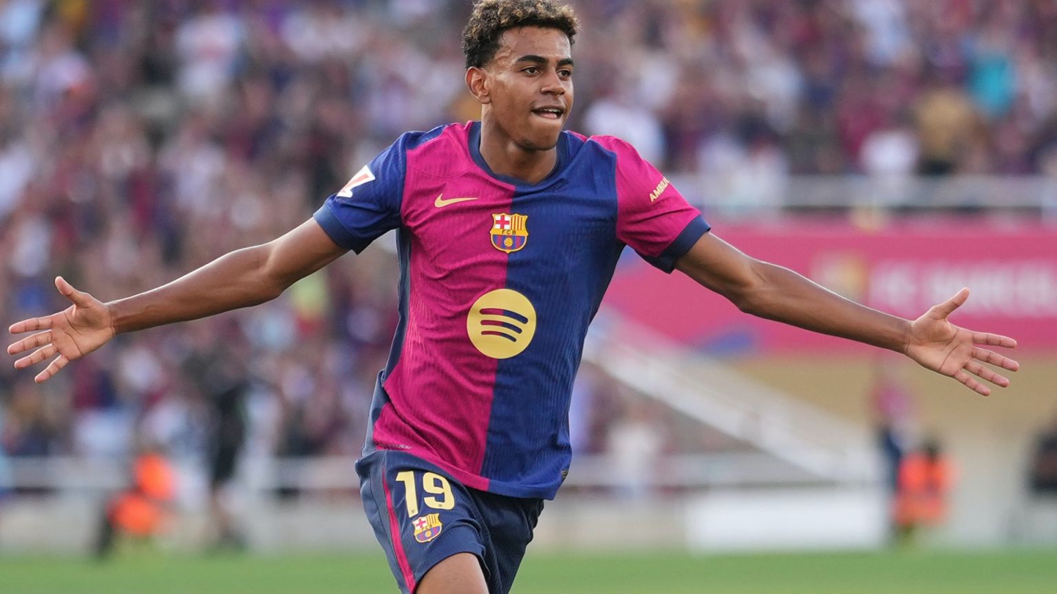 PSG Bid for Yamal, Agent