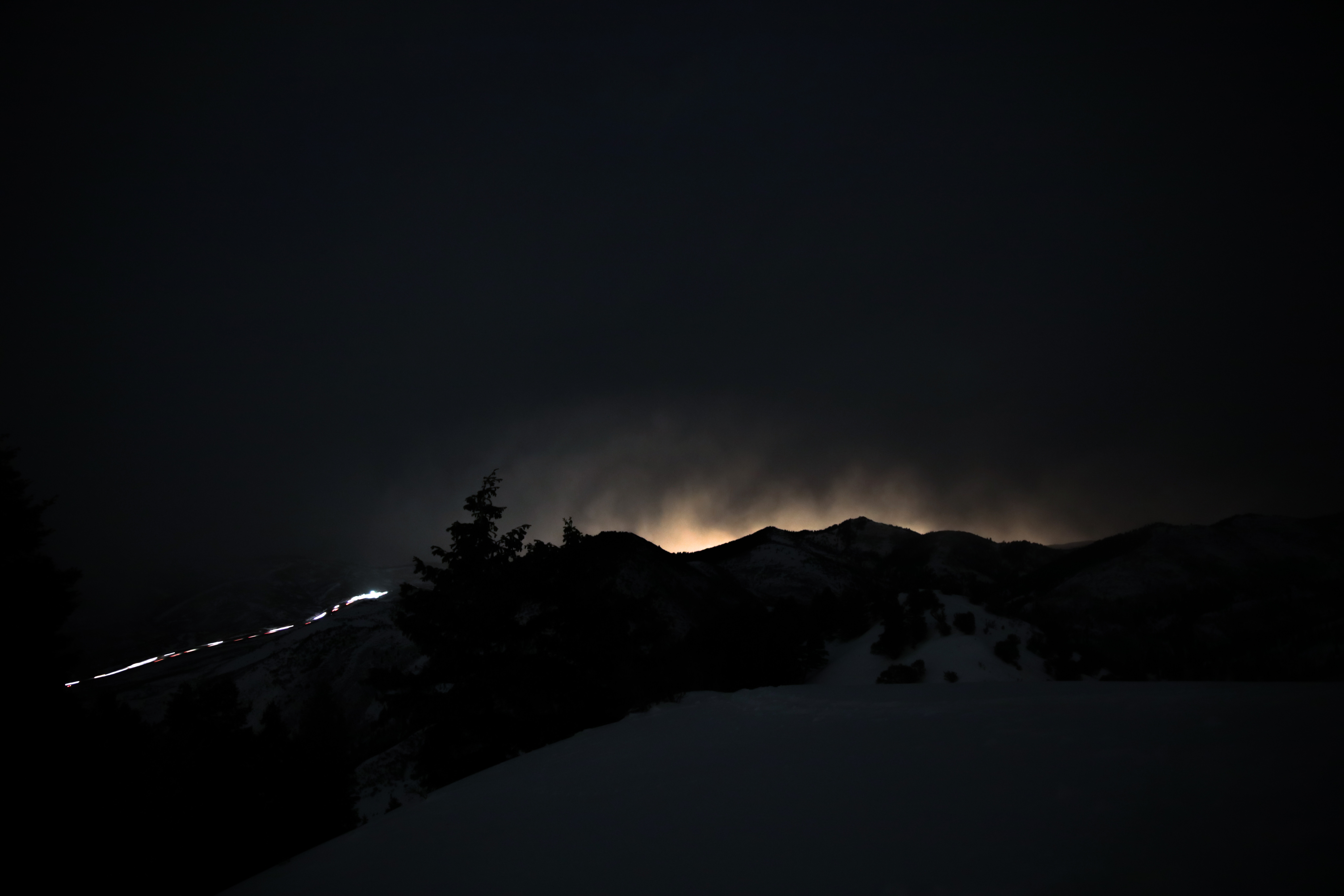 Free Image, landscape, tree, nature, snow, winter, light, cloud, black and white, sky, fog, mist, night, dawn, mountain range, evening, darkness, cool image, cool photo, midnight, freezing, meteorological phenomenon, atmosphere of