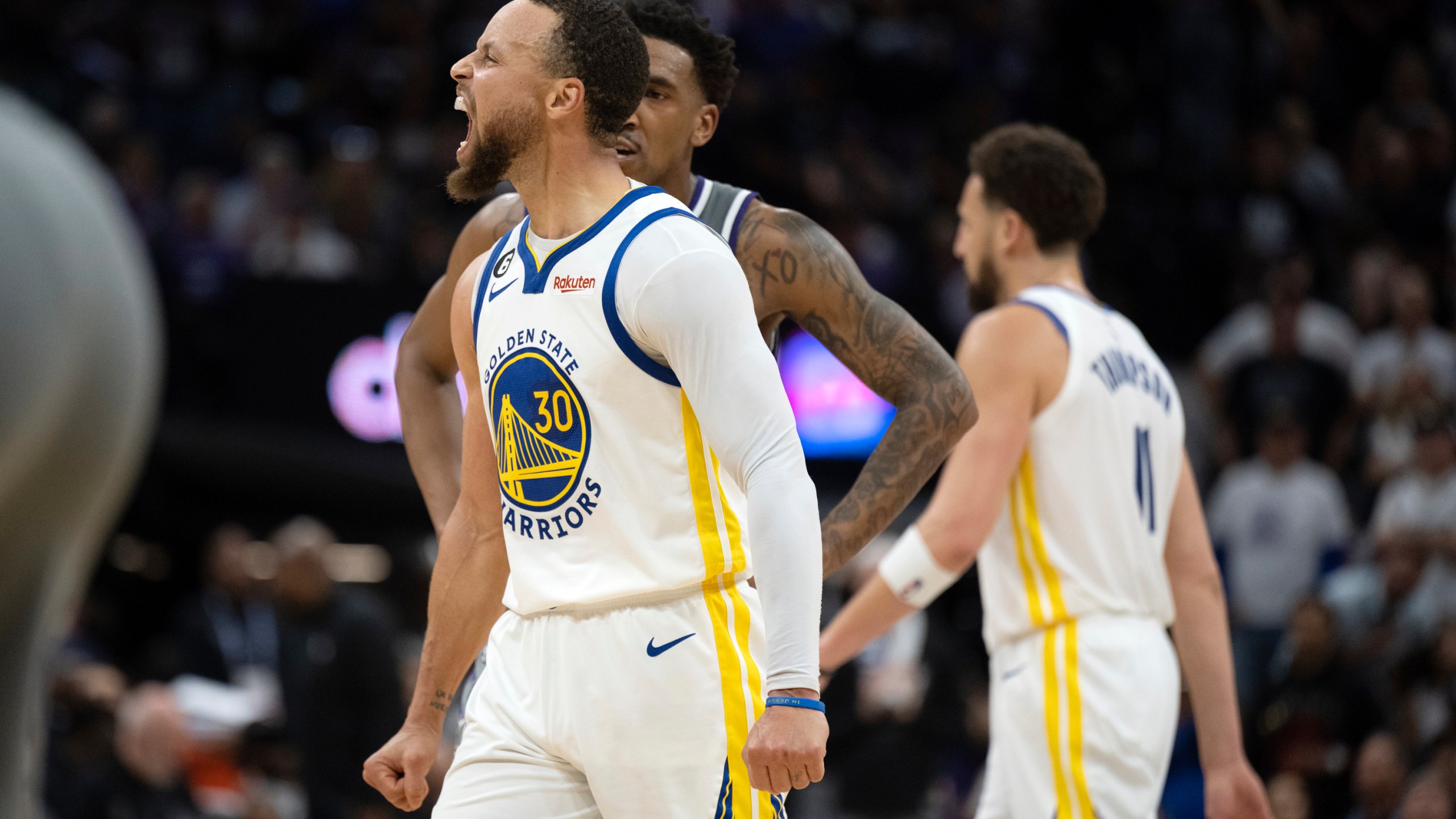 Warriors, Lakers aim to close out 1st