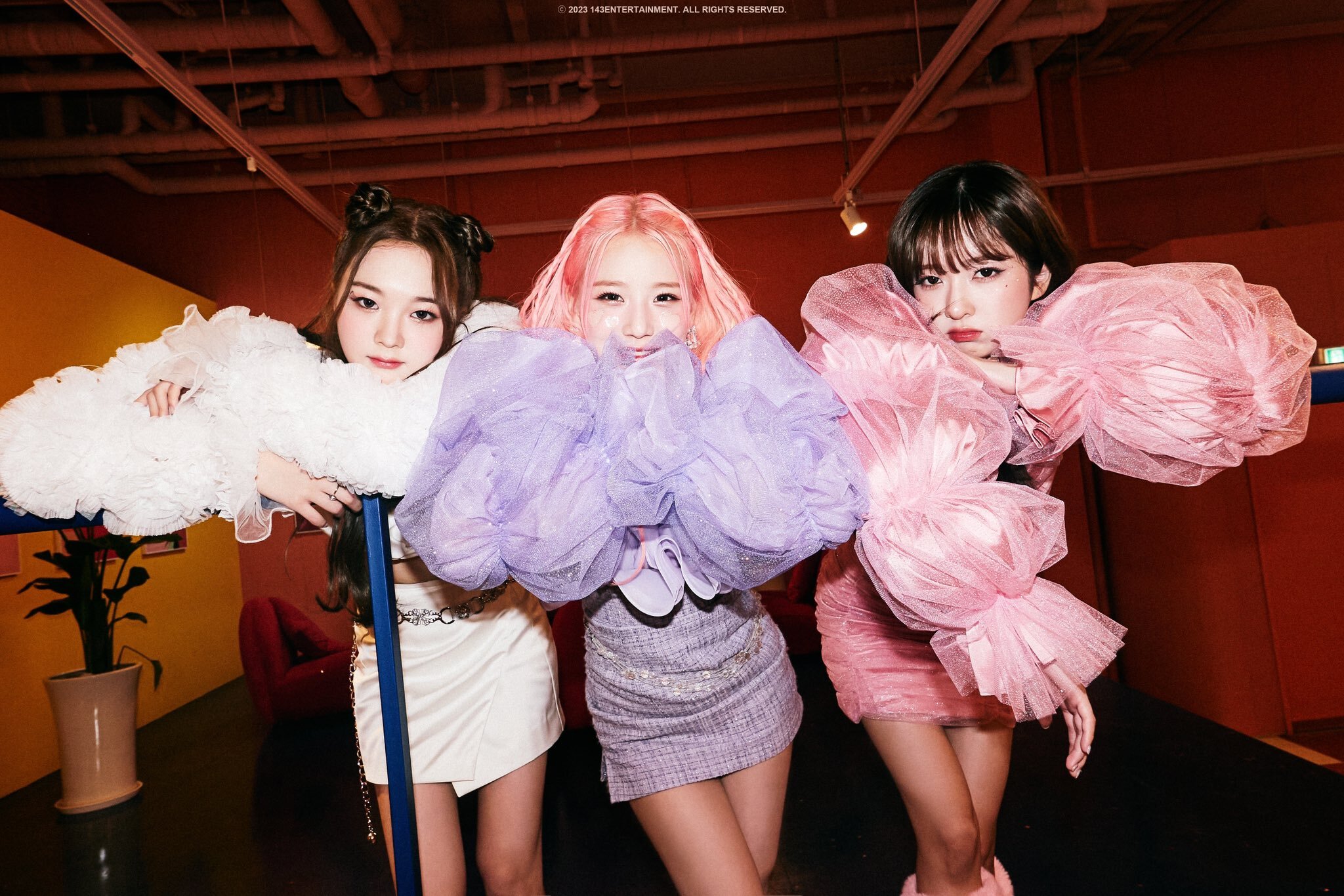 LIMΞLIGHT DΞBUT EP “LOVE & HAPPINESS