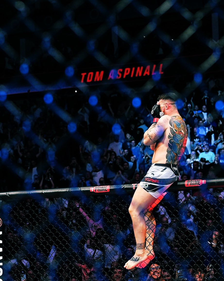 Tom Aspinall 2023