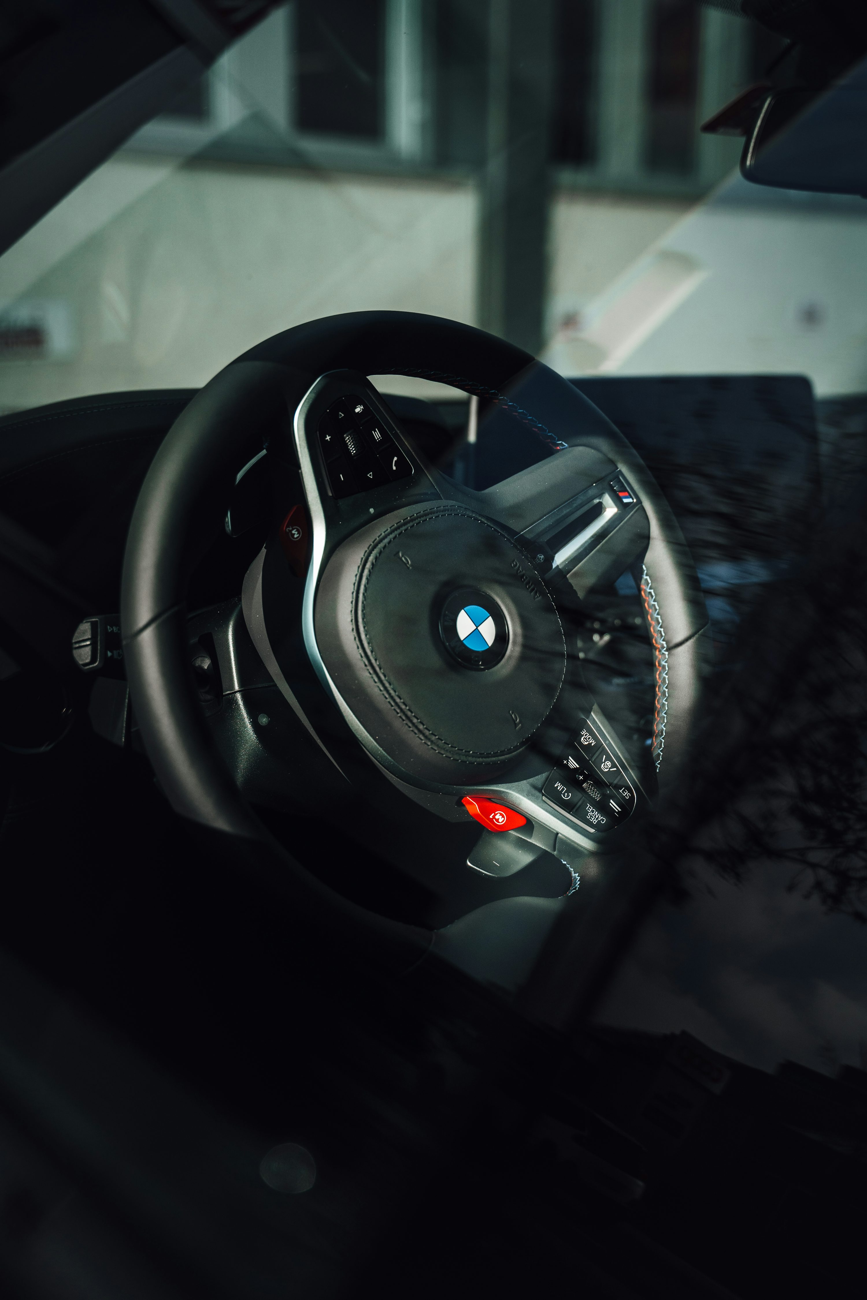 Black and silver steering wheel photo