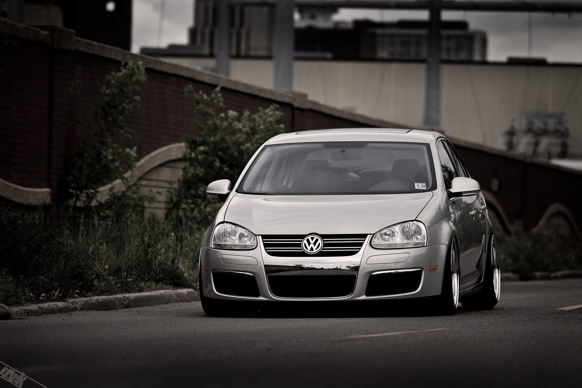 Silver Volkswagen Jetta Classic