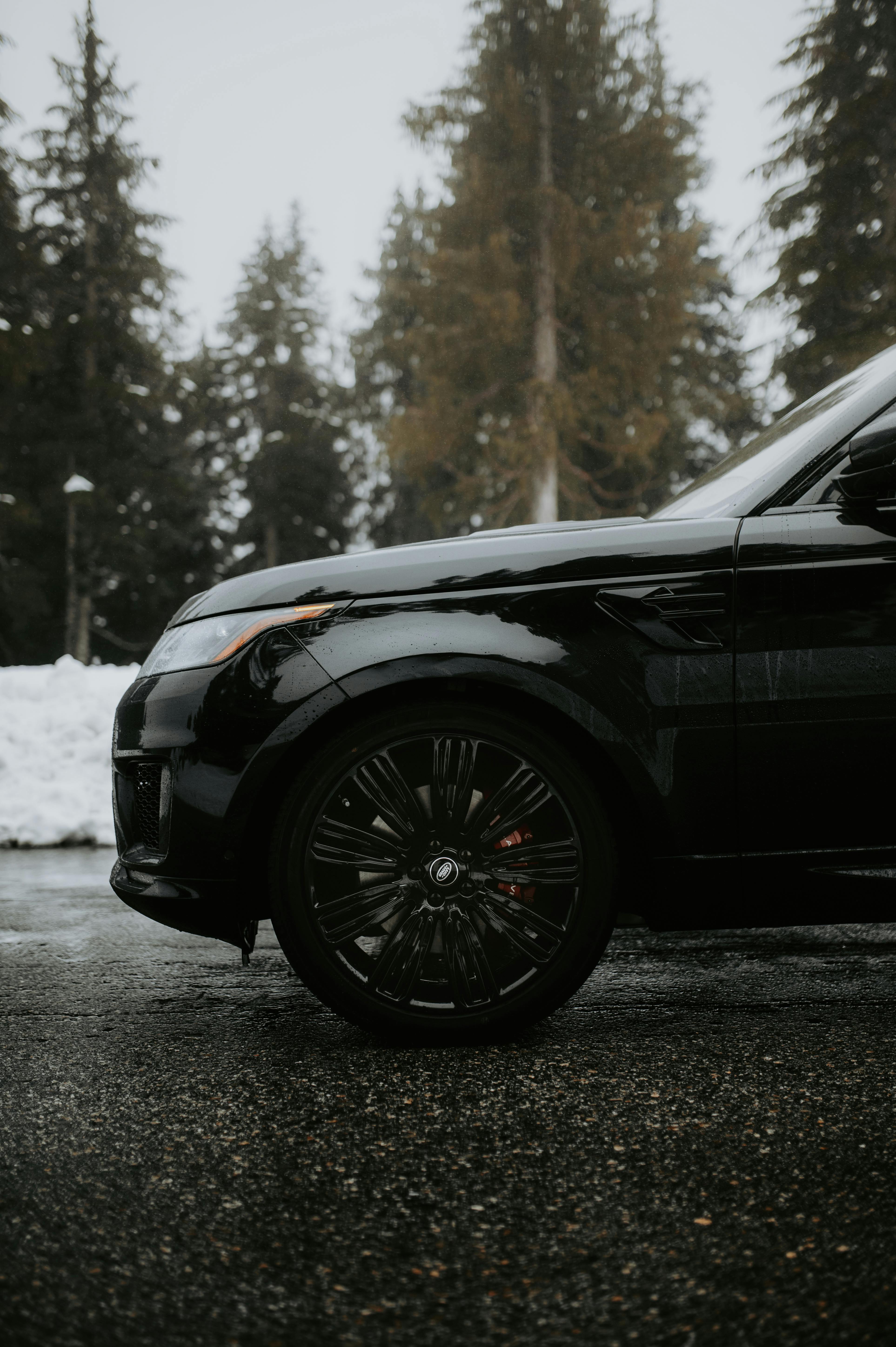 Black Range Rover Sport Car in a Winter