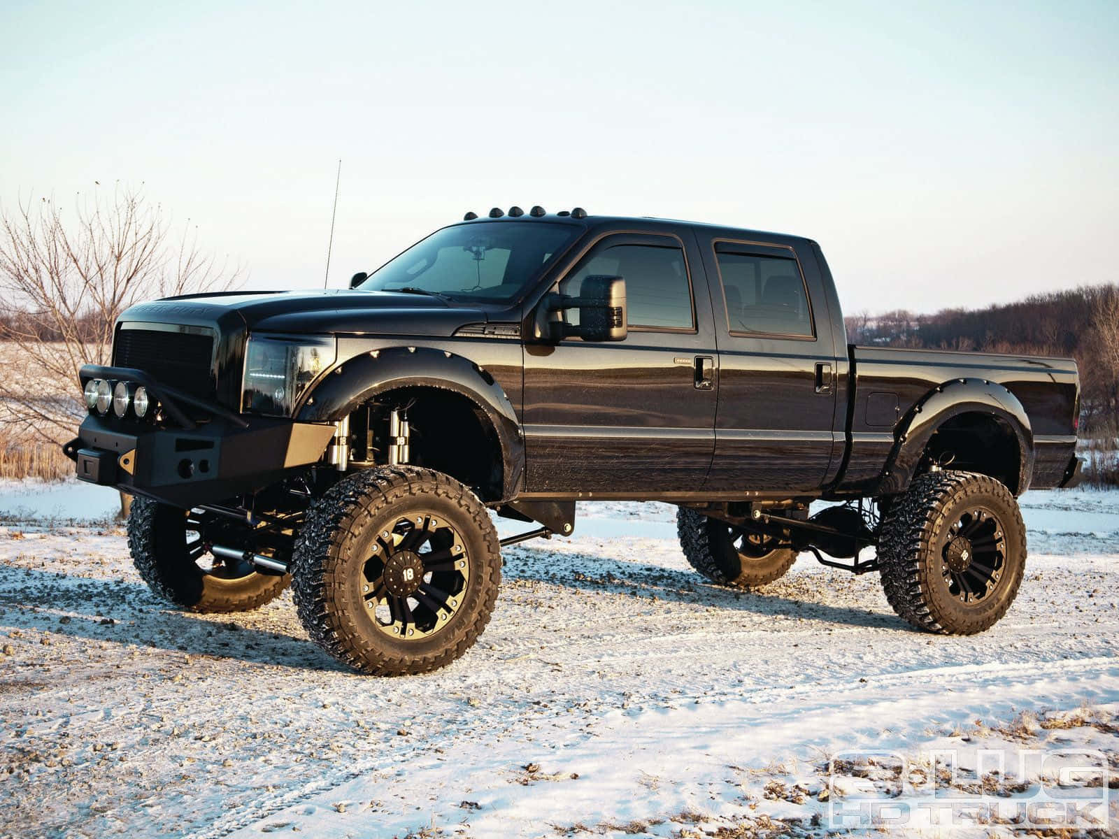 Lifted Truck Wallpaper
