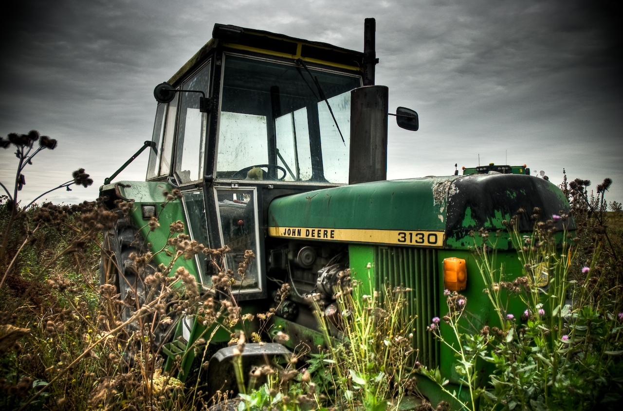 John Deere 3130