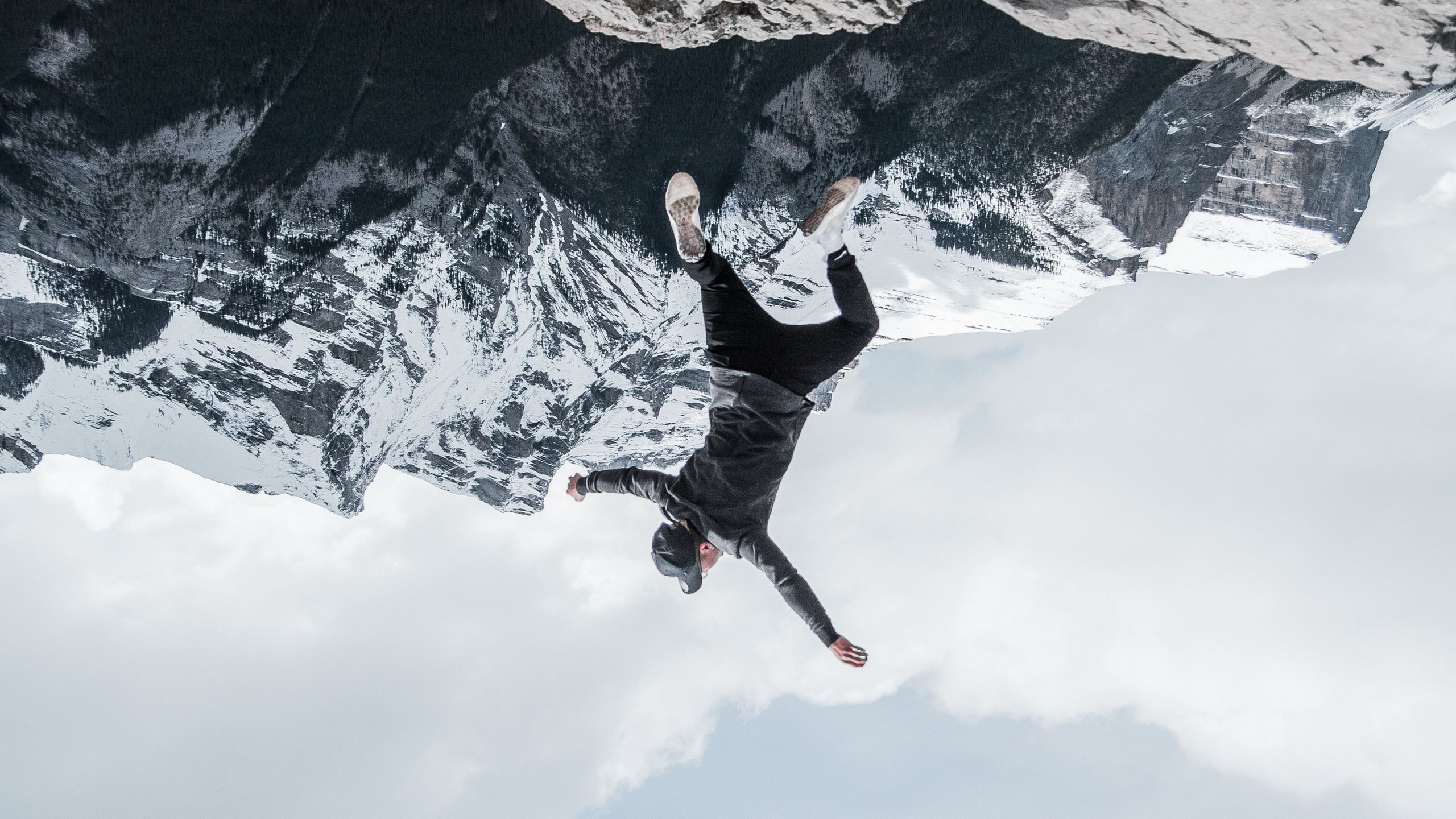 Download wallpaper 2560x1440 man