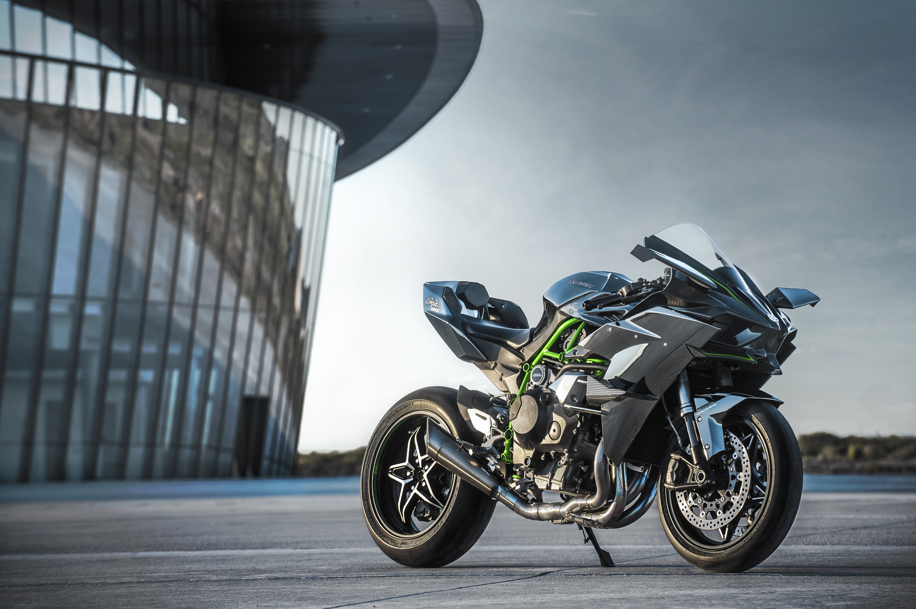 Kawasaki Ninja H2 Wallpaper