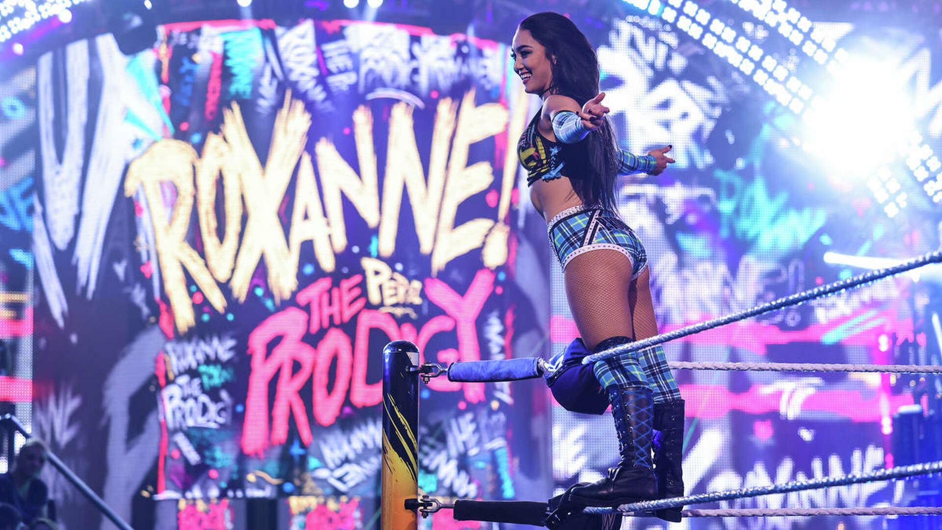 WWE's Roxanne Perez returns to Laredo