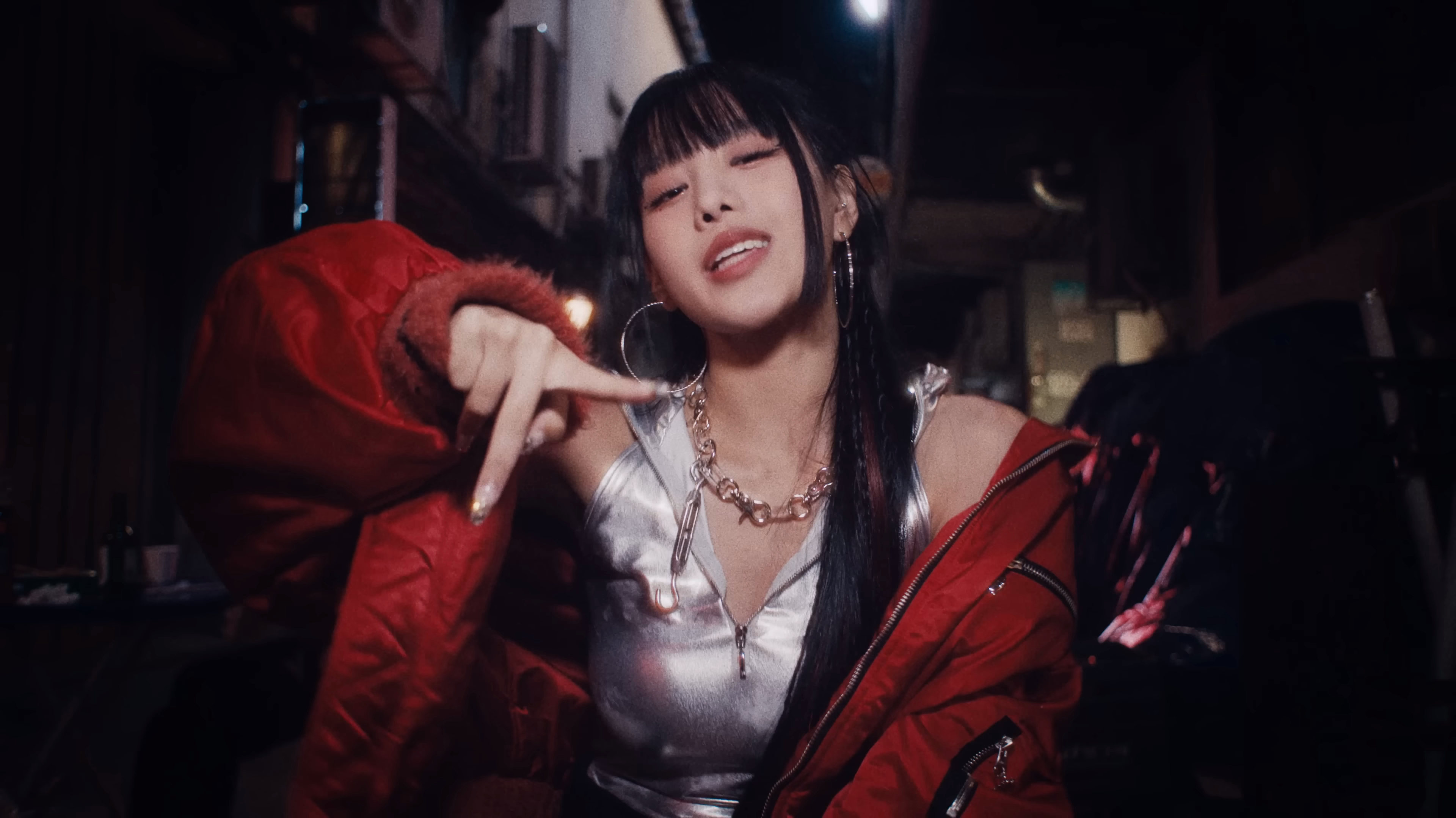 KISS OF LIFE News who's who