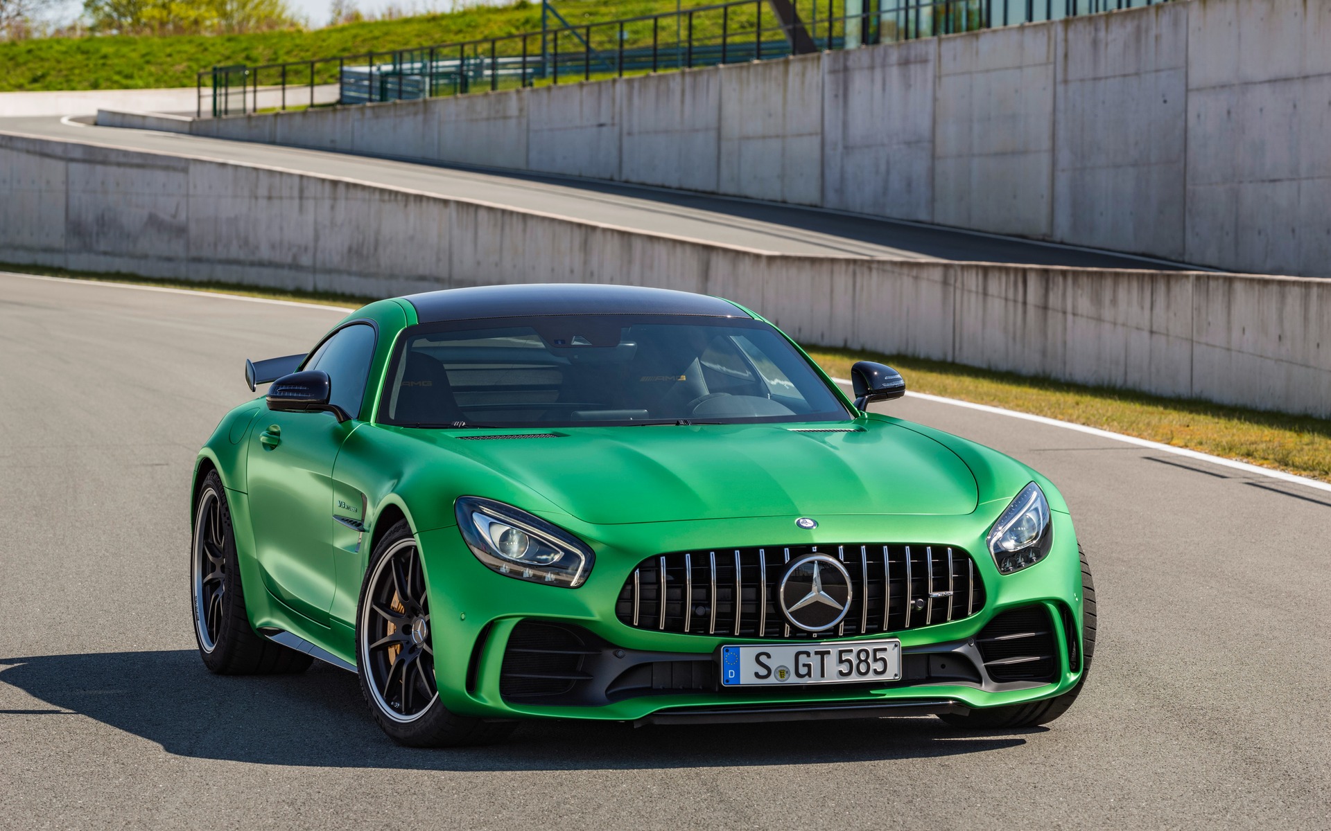 Green Hell: Meet The Mercedes AMG GT R