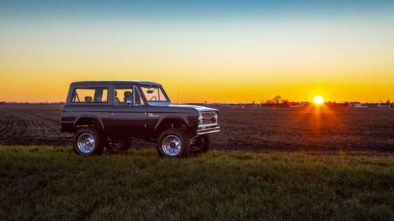 Custom Ford Bronco Restomod