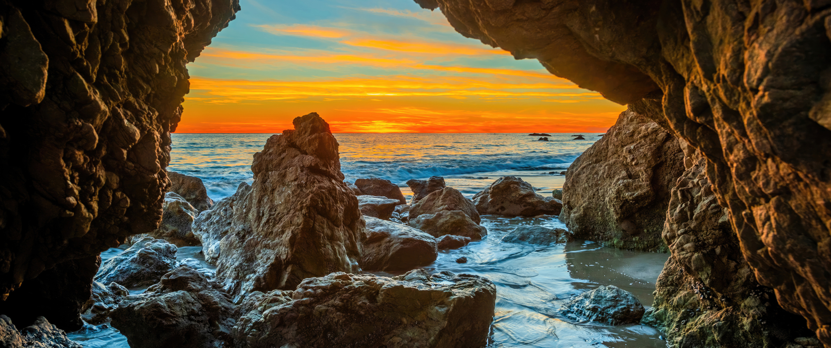 Stunning Crag Arch At Malibu Beach Usa