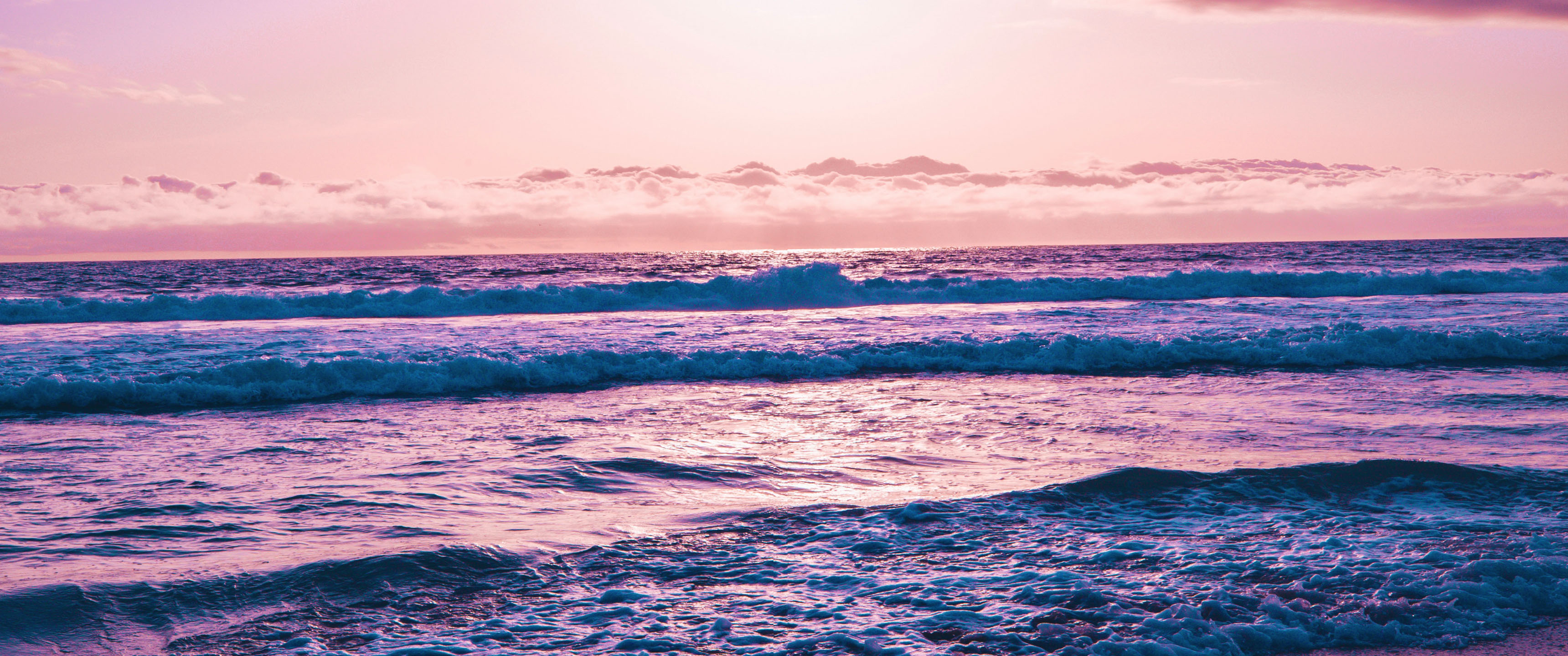 Vaporwave Beach 21:9 Wallpaper