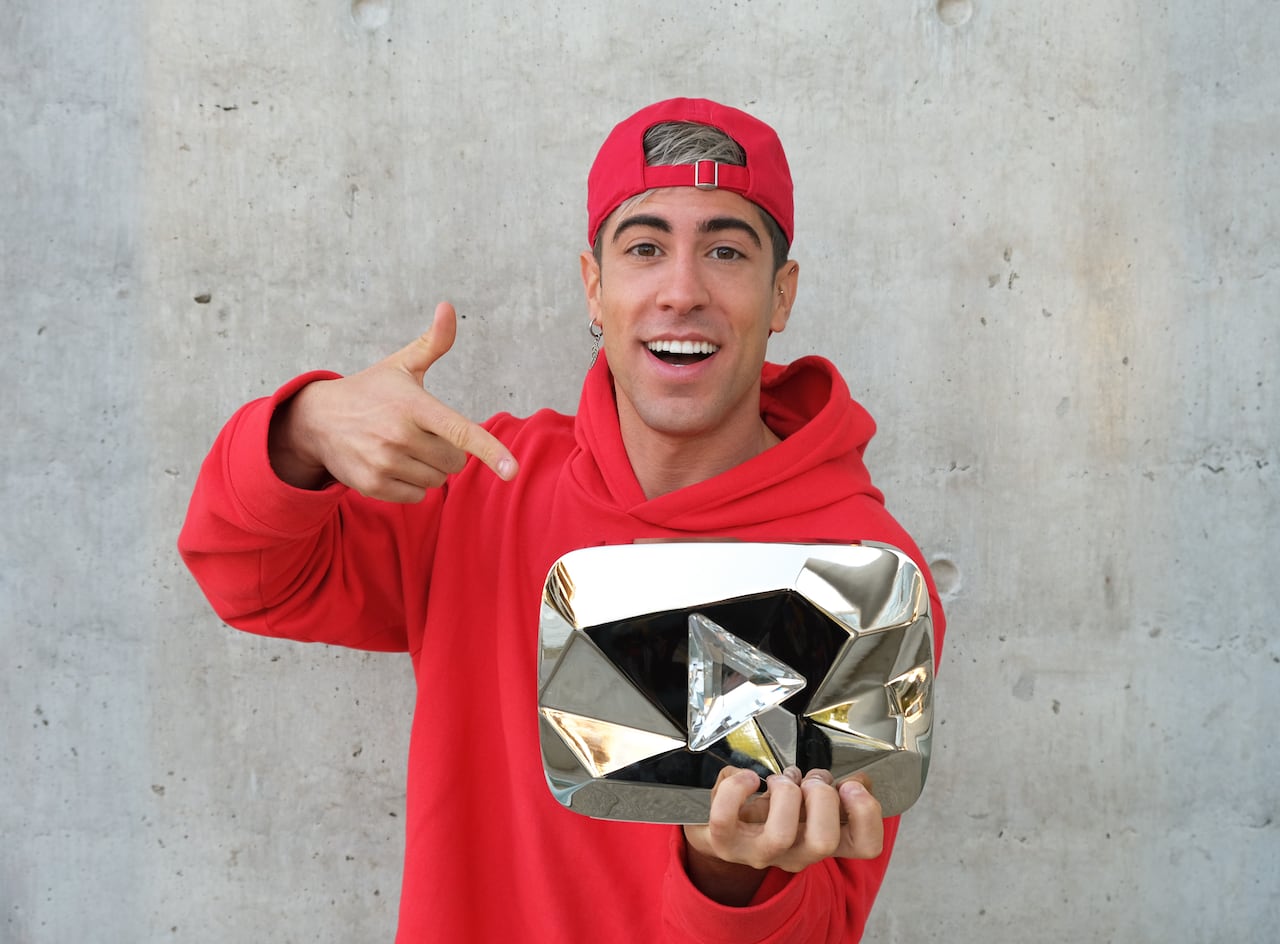 Alejo Igoa es el youtuber que arrasa