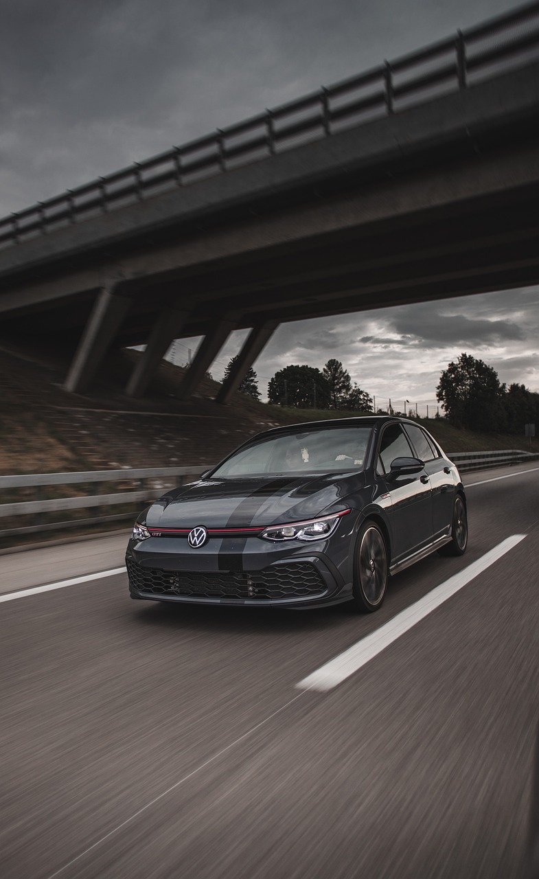 Volkswagen Golf Gti & Golf Image