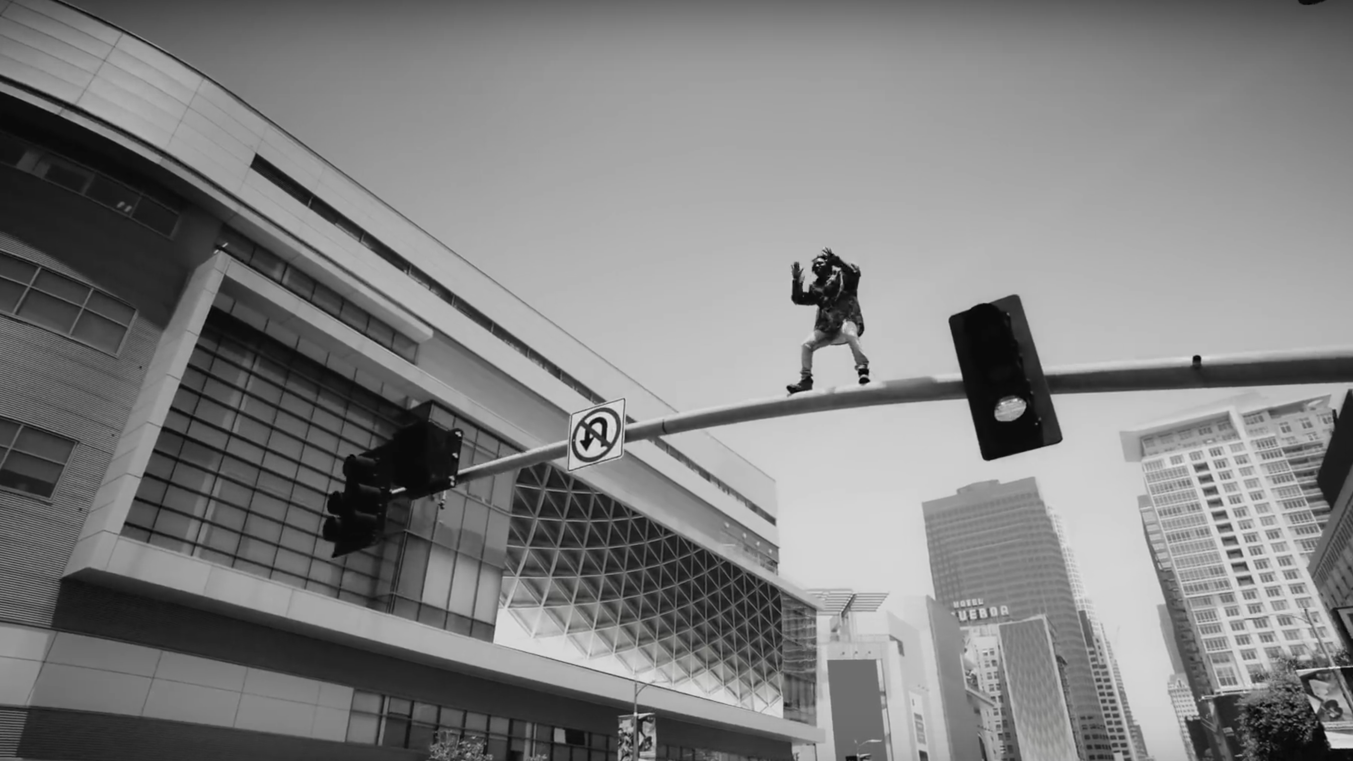 Color by Gloss Lamar 'Alright'