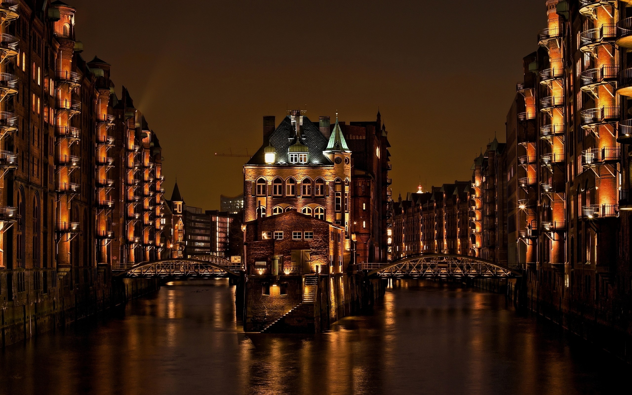 Hamburg Nightscape HD Wallpaper