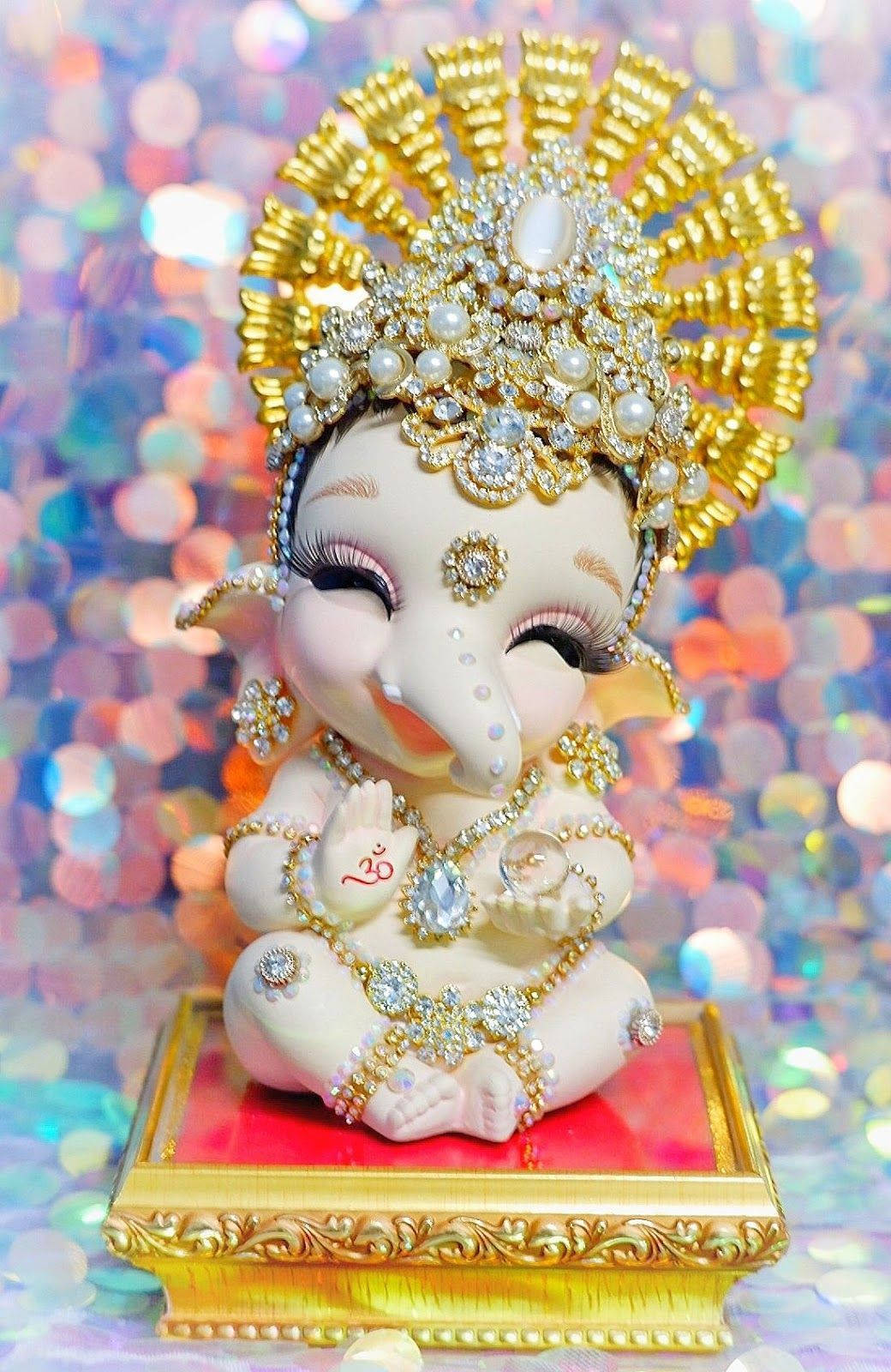 Download Cute Ganesha On Holographic