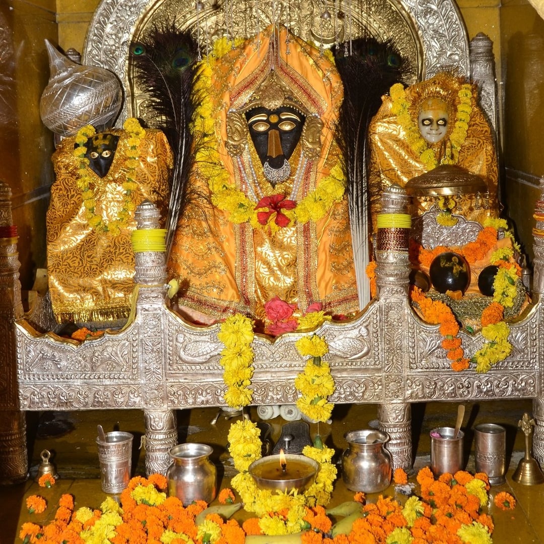 Darshan: Maa Baglamukhi, Kangra, r