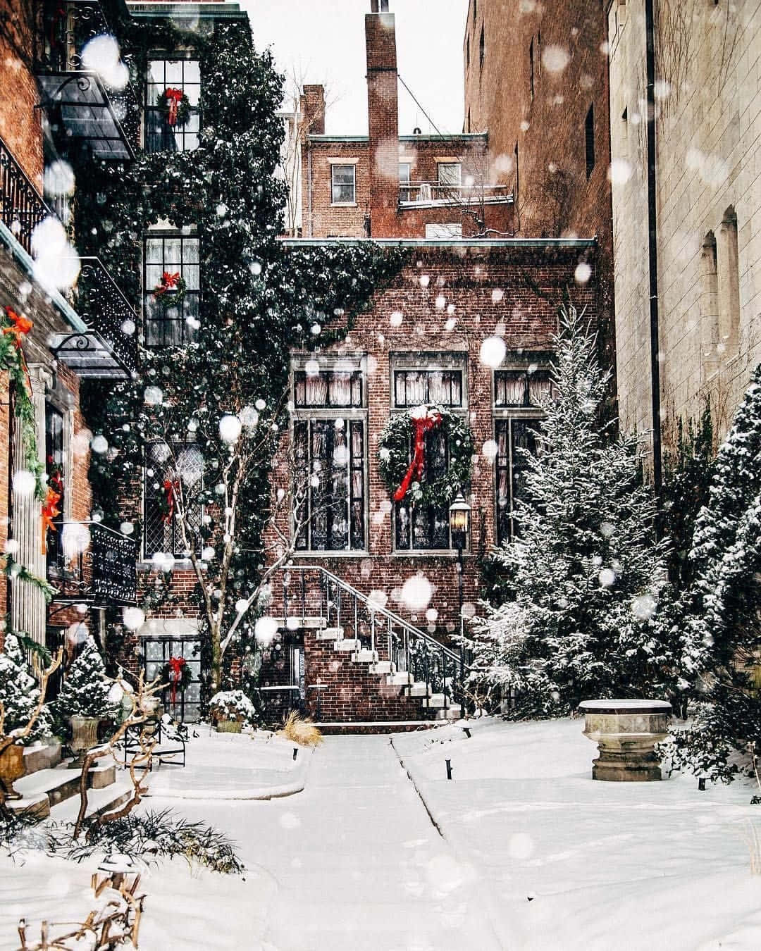 Download Snowy Vintage Townhouse Winter Wallpaper
