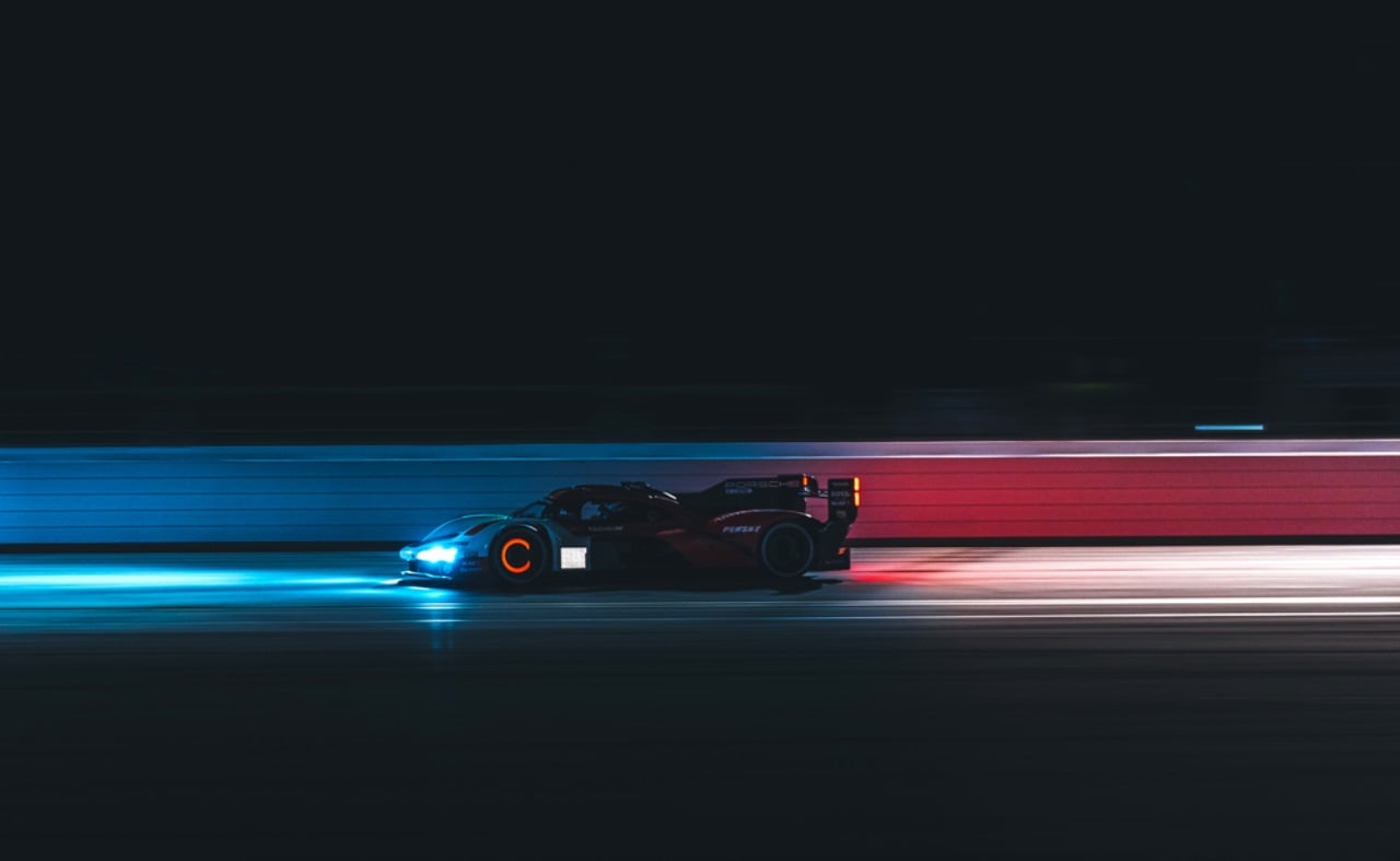 Porsche 963 night time testing