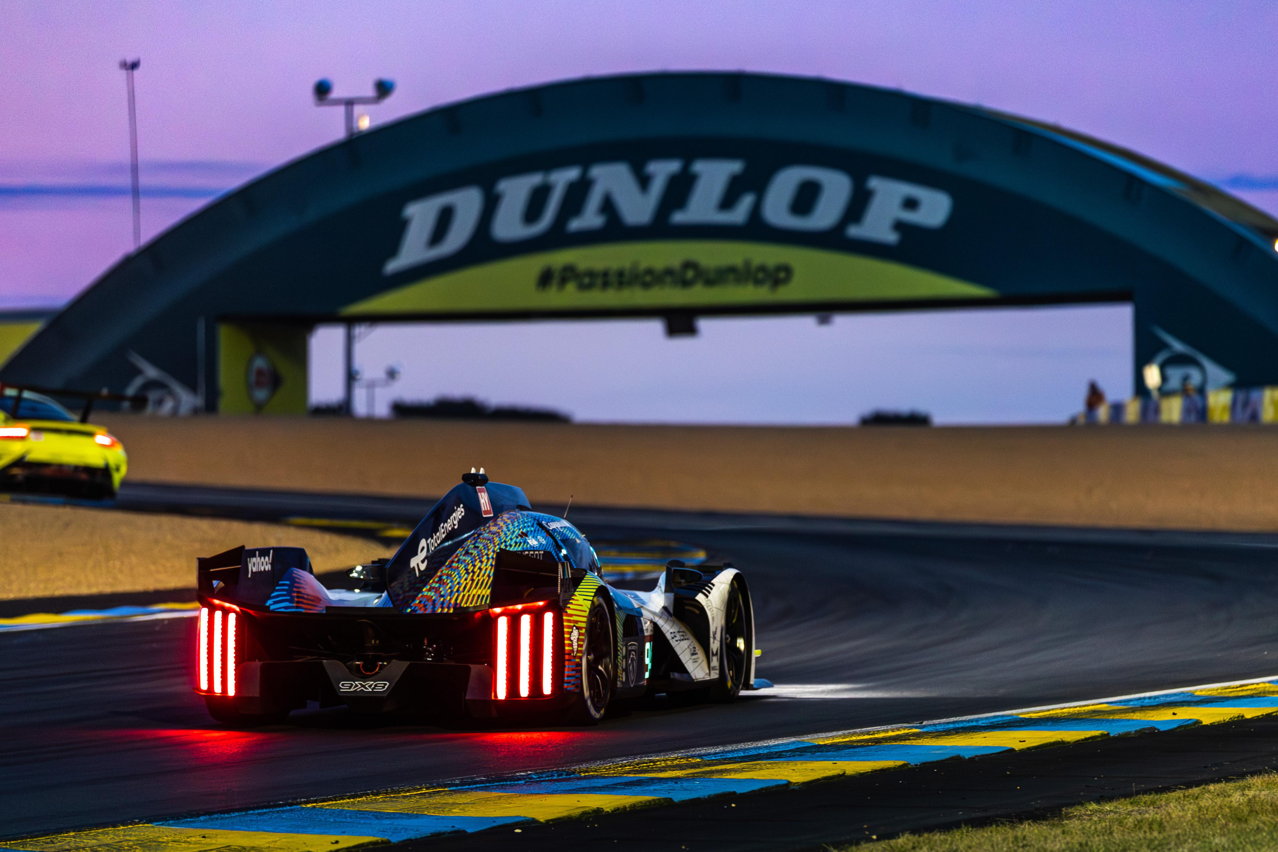 PEUGEOT 9X8 by night '2023