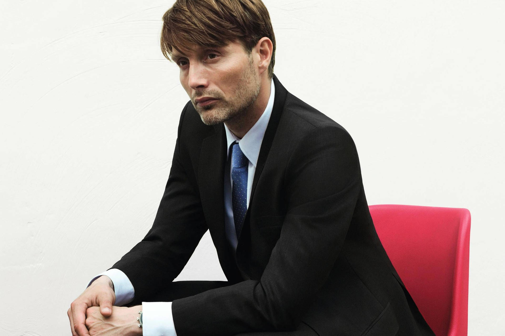 Download Handsome Mads Mikkelsen