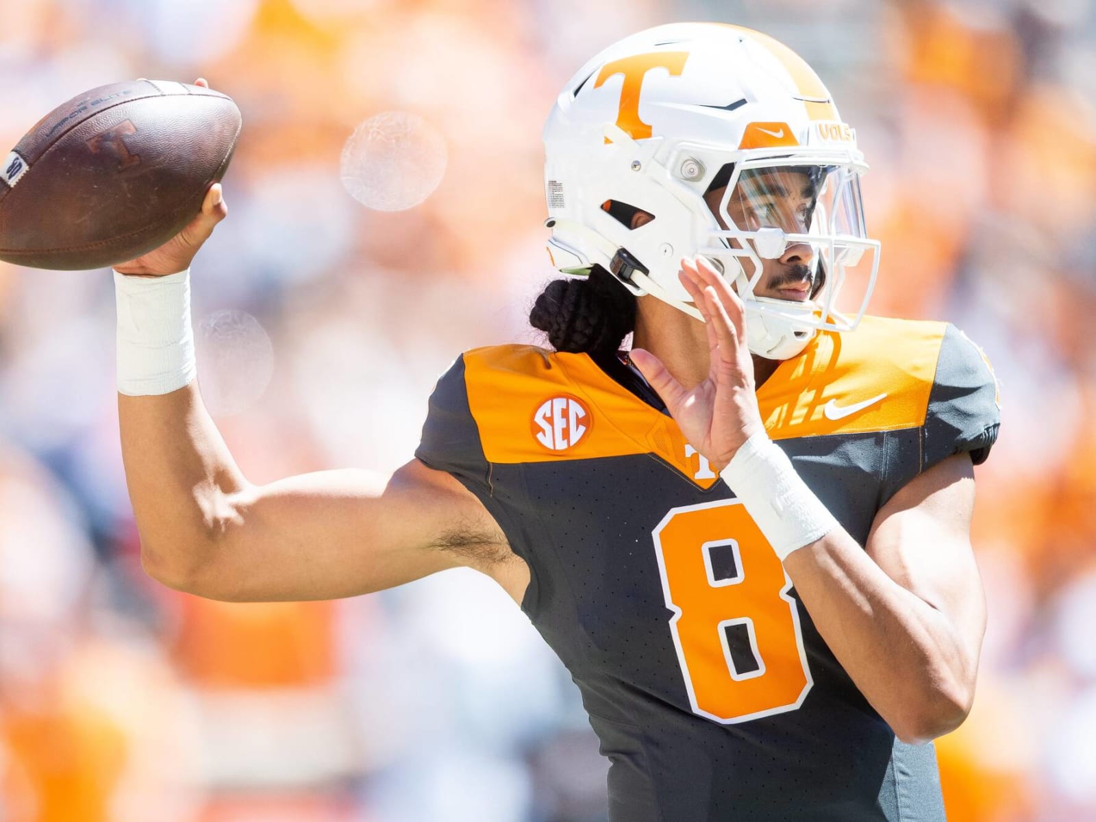 Tennessee Vols QB Nico Iamaleava
