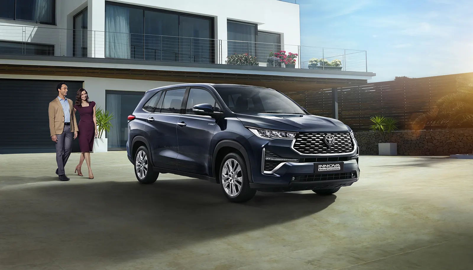 Showing 2023 Toyota Innova HyCross