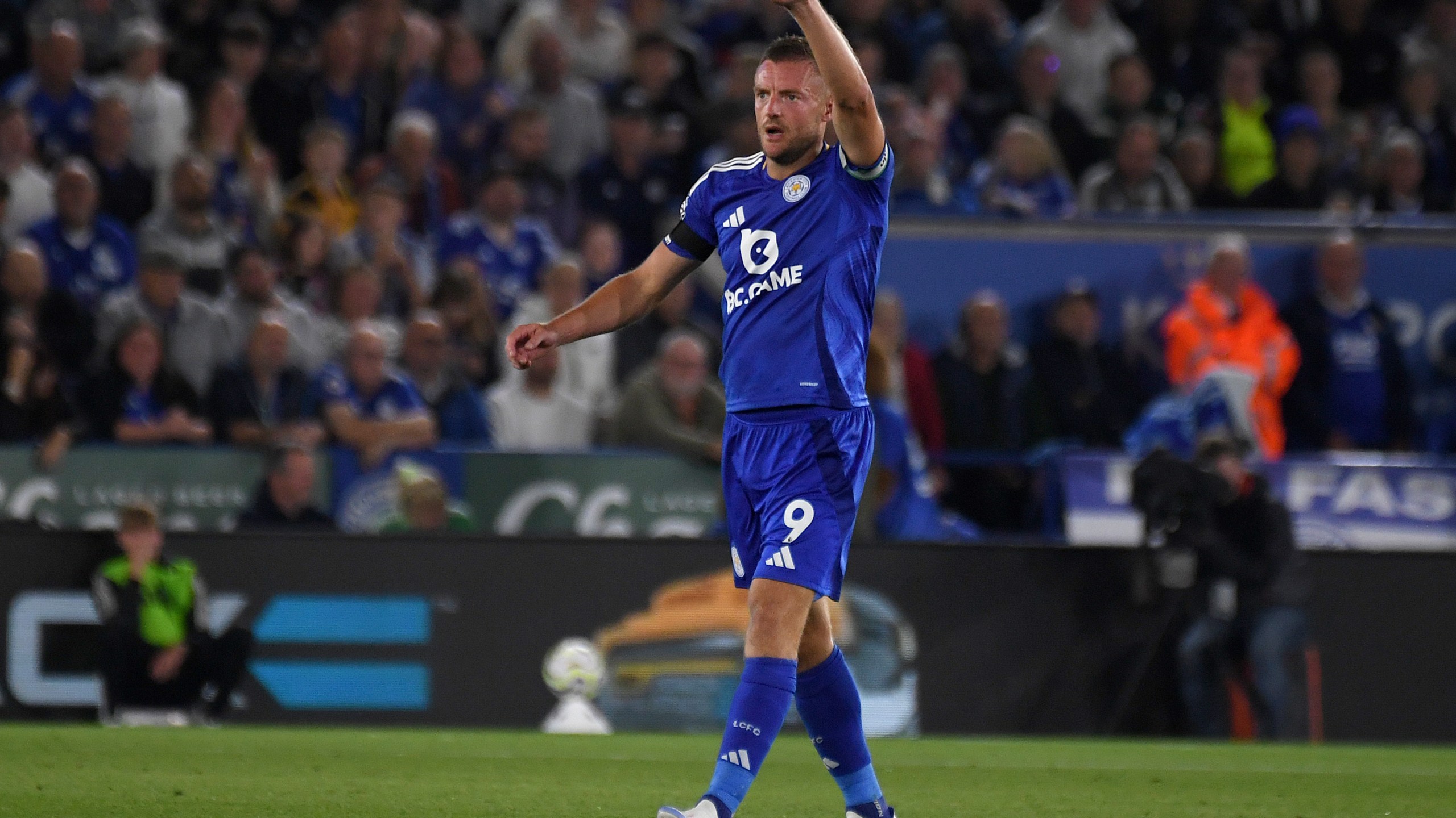 Vardy scores on Premier League return