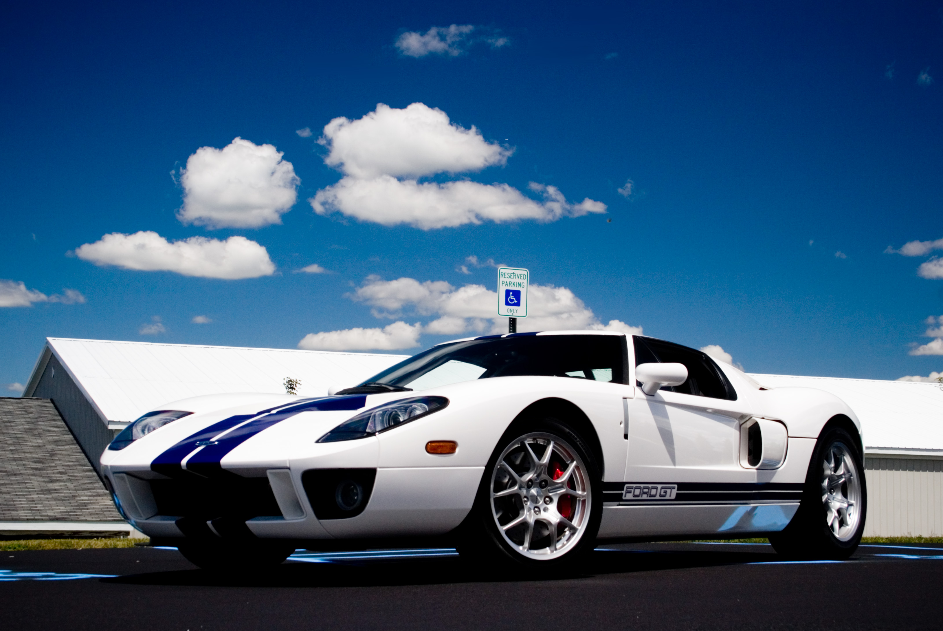 Download Vehicle Ford GT HD Wallpaper