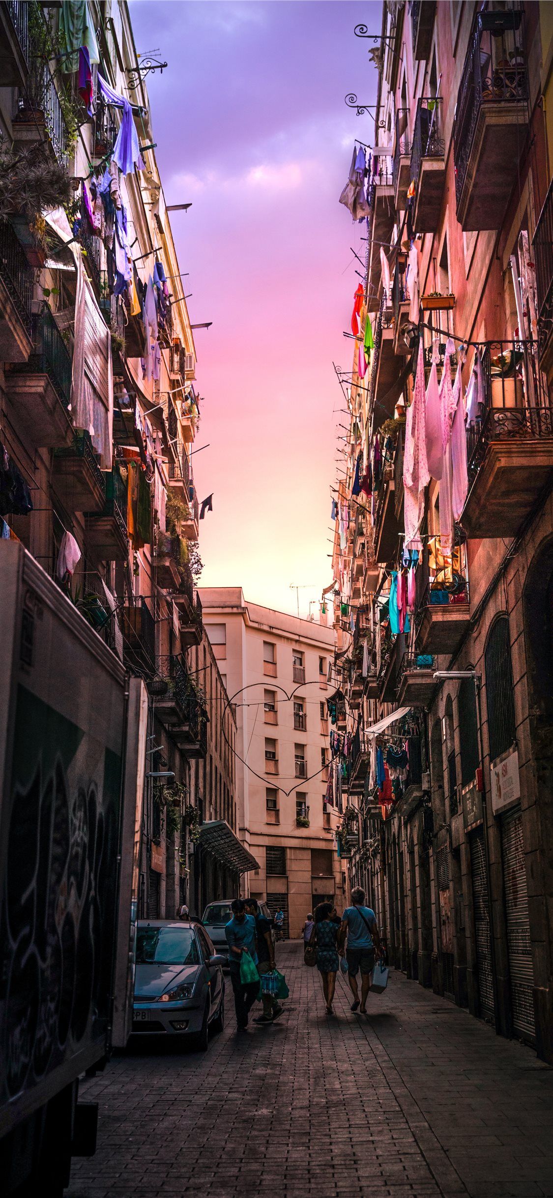 Sunset in Madrid iPhone 11 Wallpaper