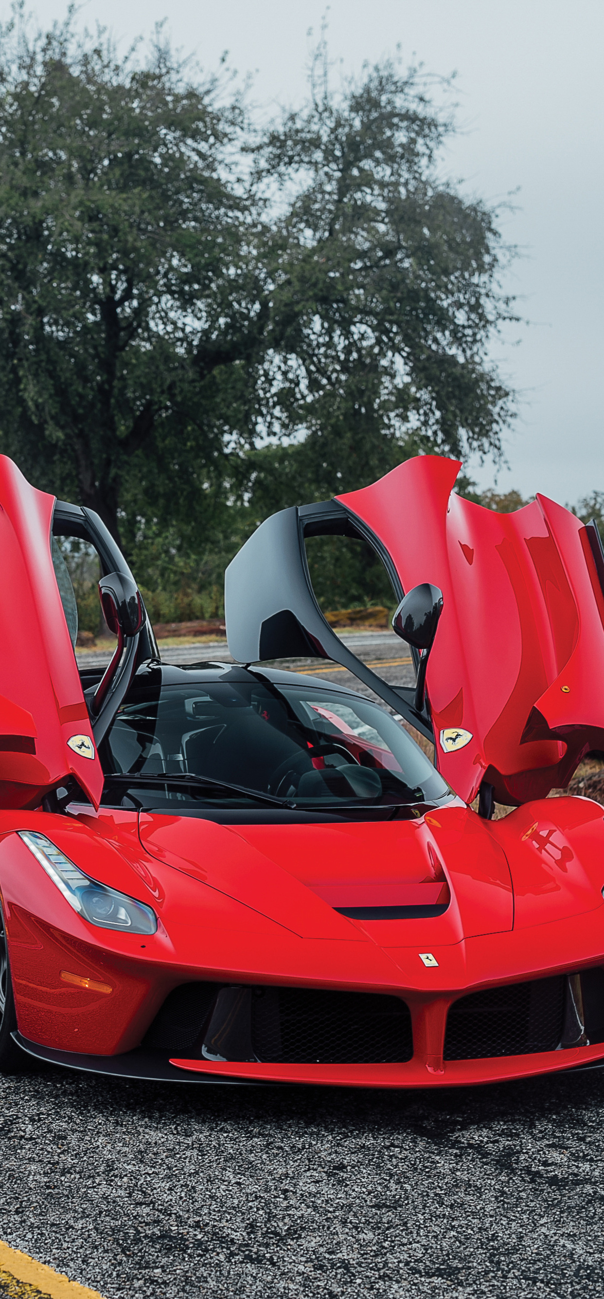 LaFerrari Doors Up 4k iPhone